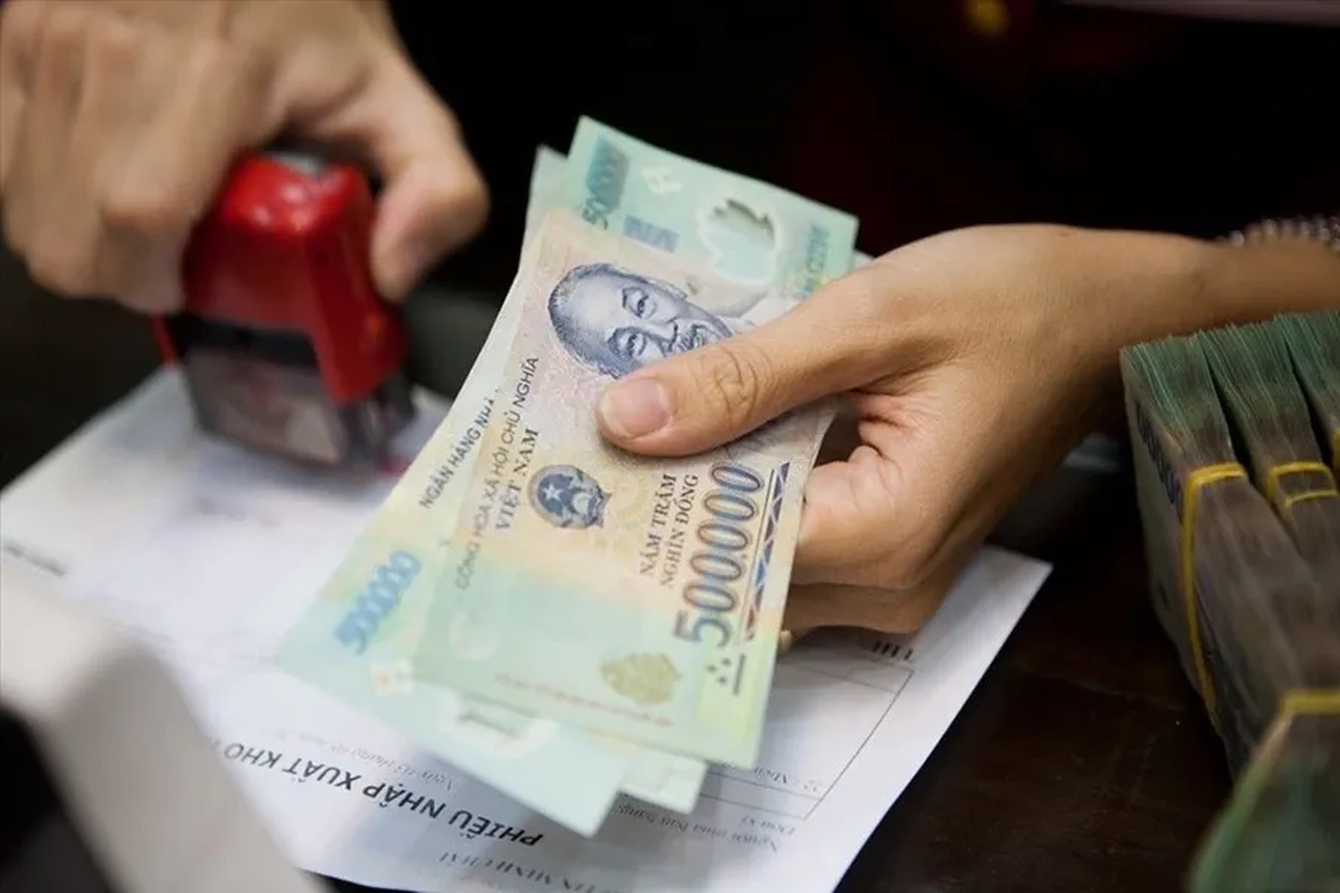 Niêm yết sai giá dầu bị xử phạt hành chính bao nhiêu?