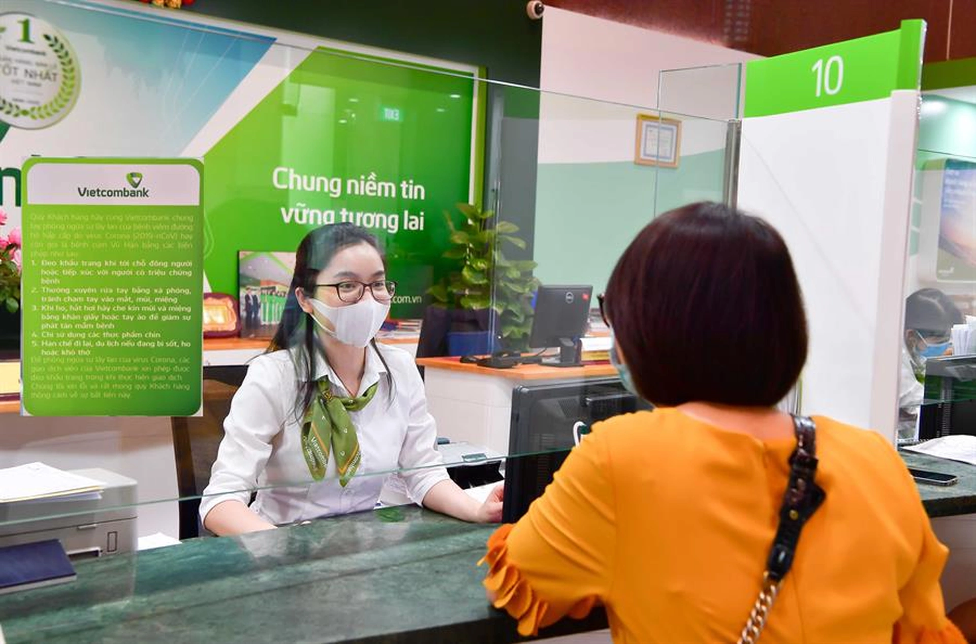 Lãi suất hỗ trợ tài chính tại bảng giá chứng khoán VCBS là bao nhiêu?
