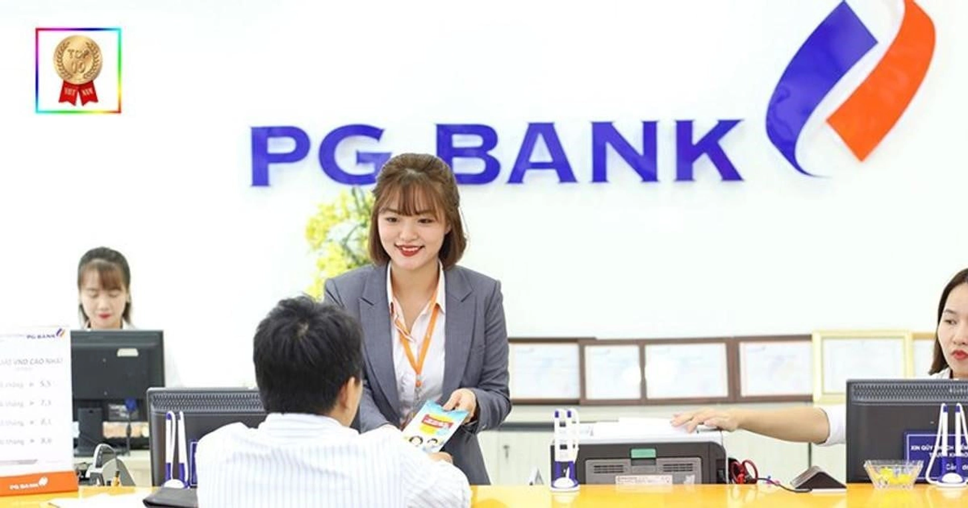 Mức phí sử dụng và duy trì dịch vụ e-banking ngân hàng PG Bank là bao nhiêu?