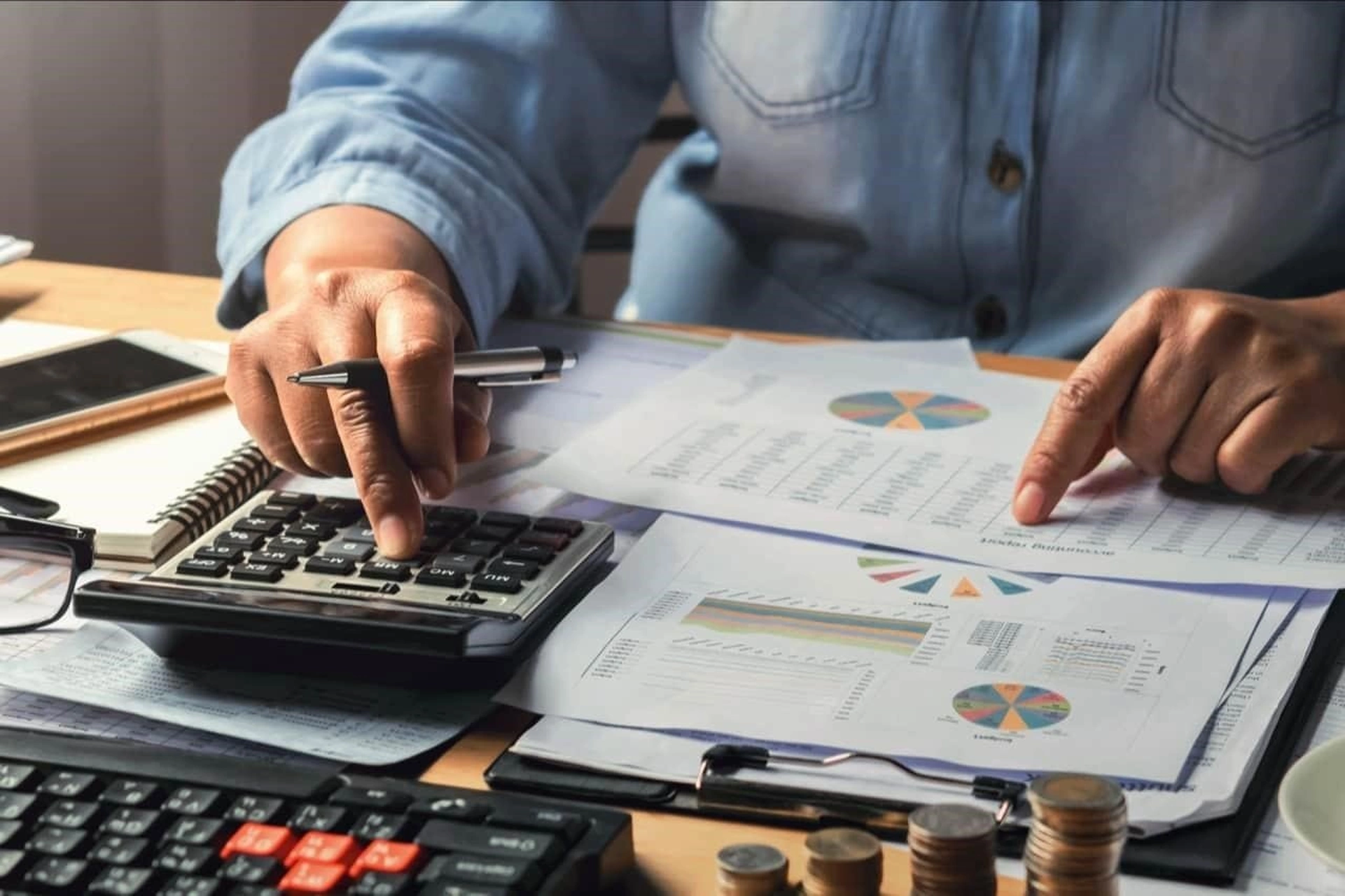 Giao dịch tài chính phái sinh có rủi ro hơn giao dịch cơ sở không?