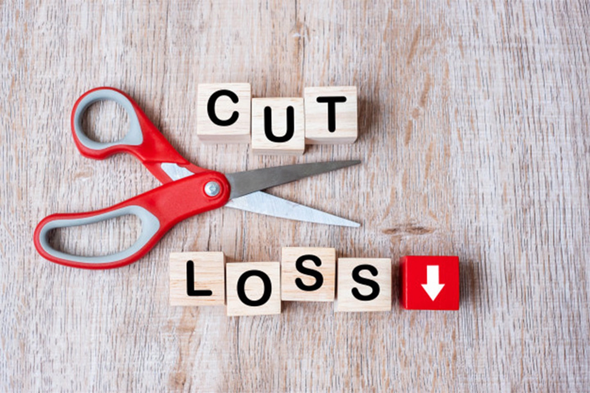 Điểm cắt lỗ và chốt lời hợp lý cho cổ phiếu VIC là gì?