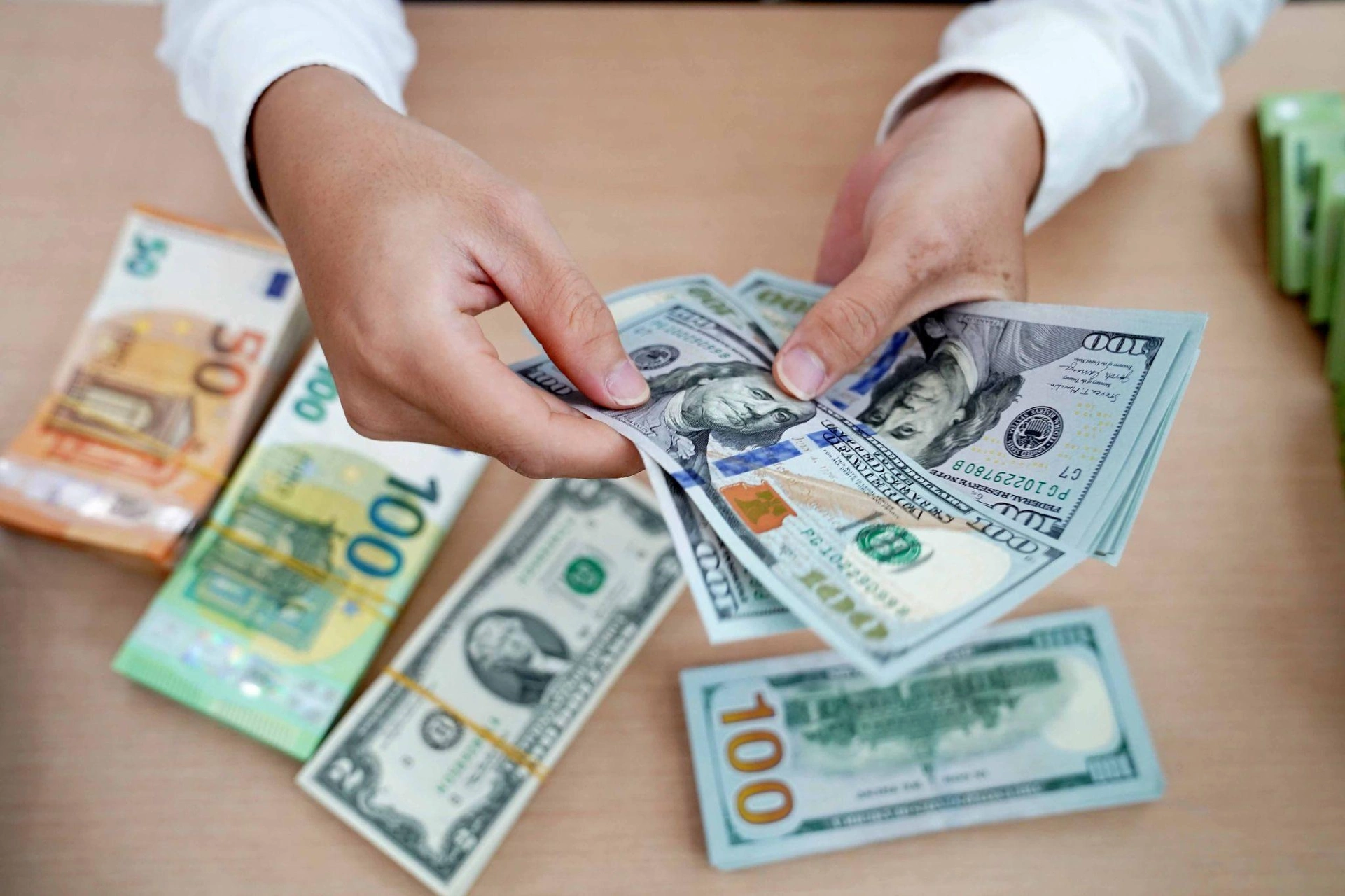 Có thể đổi ngoại tệ bằng ứng dụng e-banking SHB không?