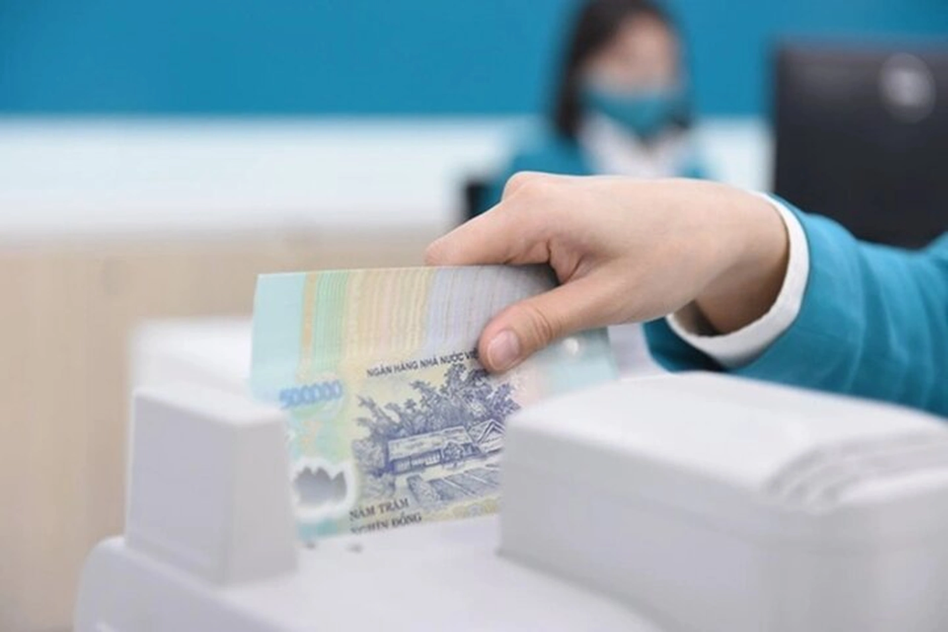 Làm thế nào để phân biệt tiết kiệm trả lãi định kỳ và tiết kiệm trả lãi trước?
