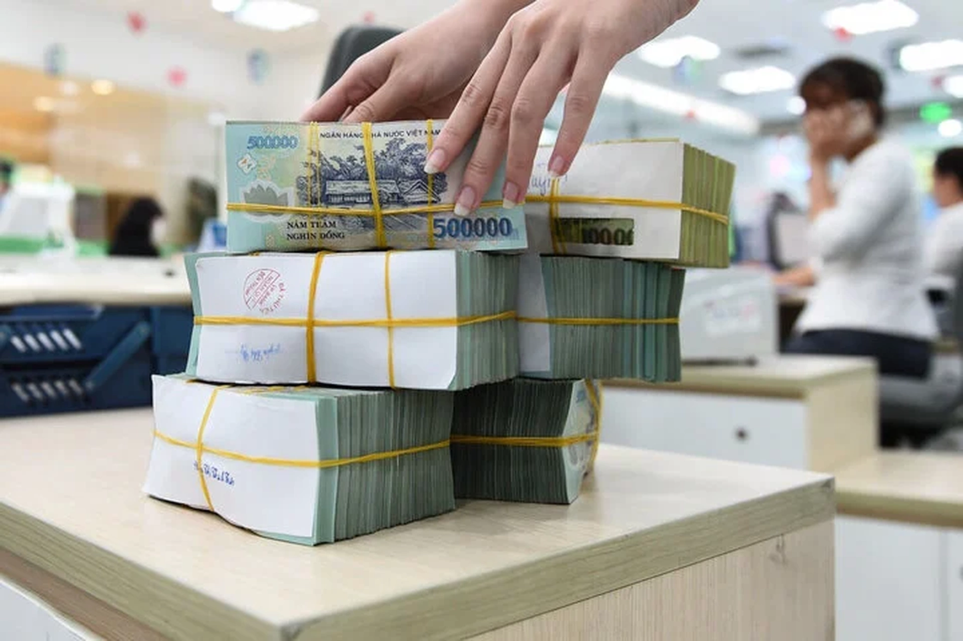 Quy định về việc xử lý thỏa thuận tiền gửi có kỳ hạn bị nhàu nát hoặc rách như thế nào?