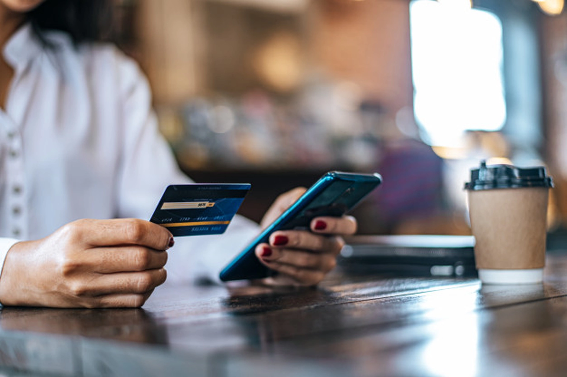 Một số điện thoại đăng ký được tối đa bao nhiêu tài khoản e-banking?	