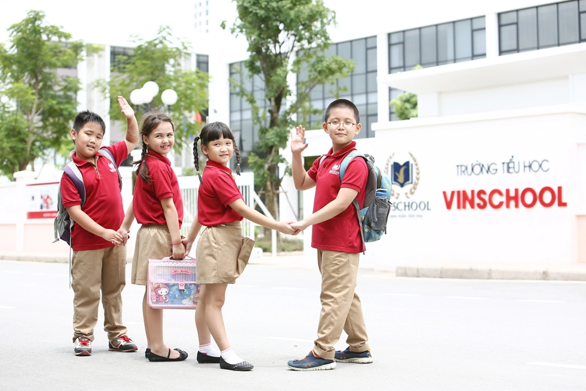 Có trường tiểu học nào quanh khu vực thuận tiện cho cư dân thuê nhà Smart City không?