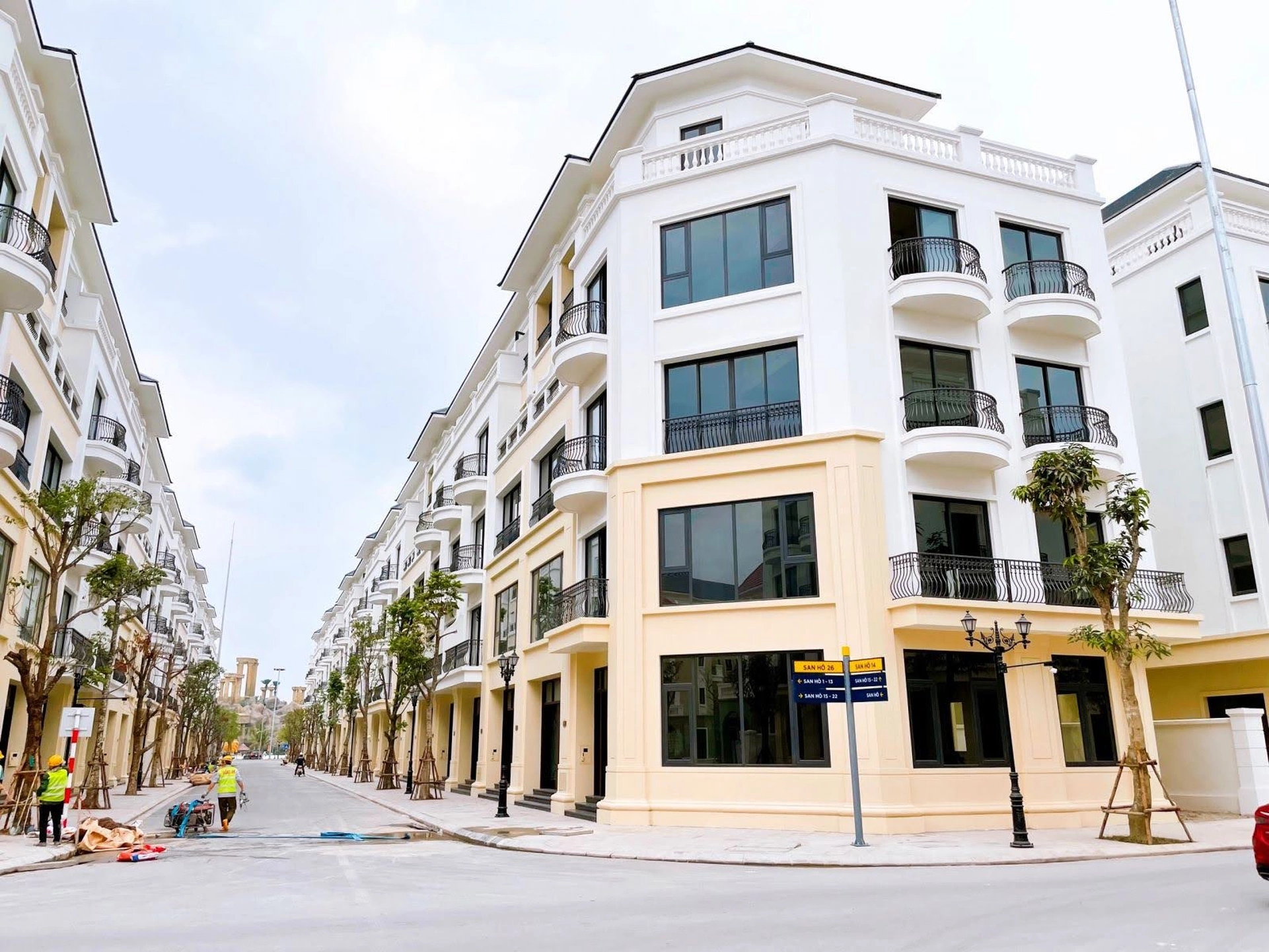 Thuê shophouse Vinhomes Ocean Park phân khu Masteri Waterfront có được tận hưởng view hồ không?