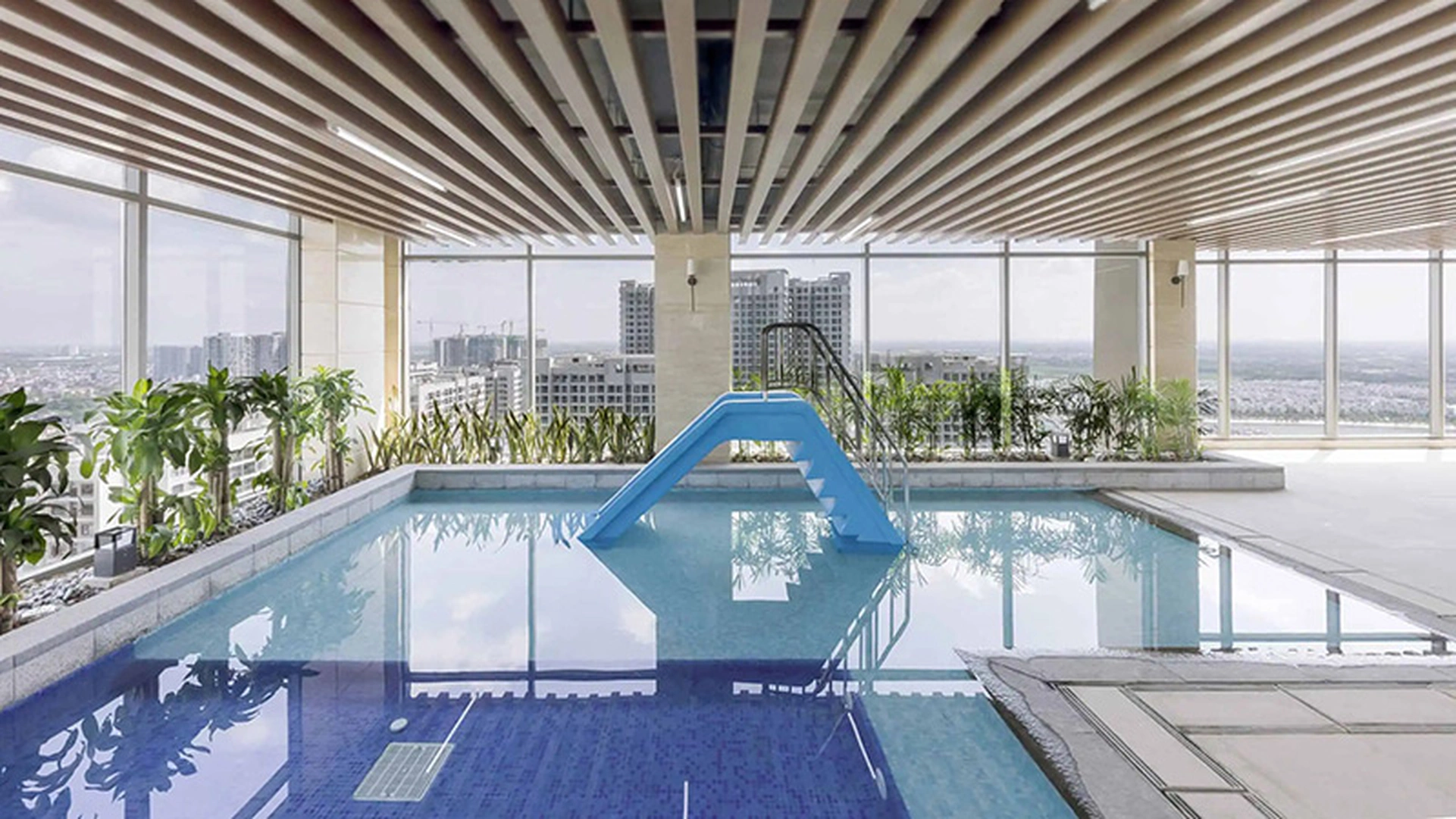 Có bao nhiêu bể bơi mà khách hàng thuê căn hộ tại Masteri Waterfront được trải nghiệm?