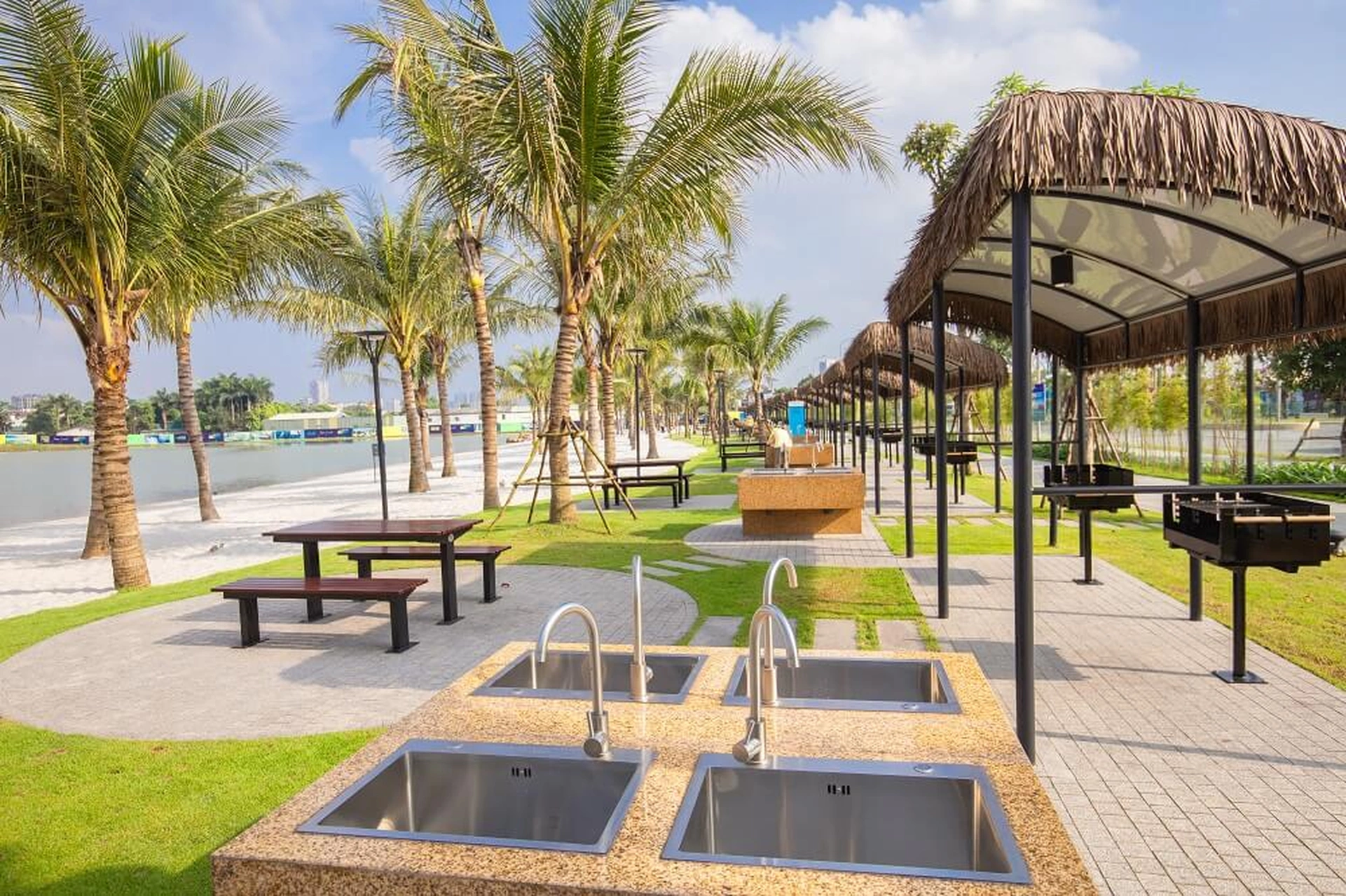 Những thông tin cần biết trước khi thuê căn hộ Masteri West Heights tòa West C là gì?