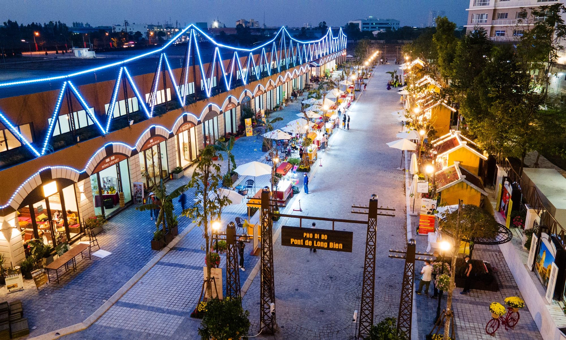 Thuê chung cư Smart City cách phố đi bộ Pont De Long Bien bao xa?