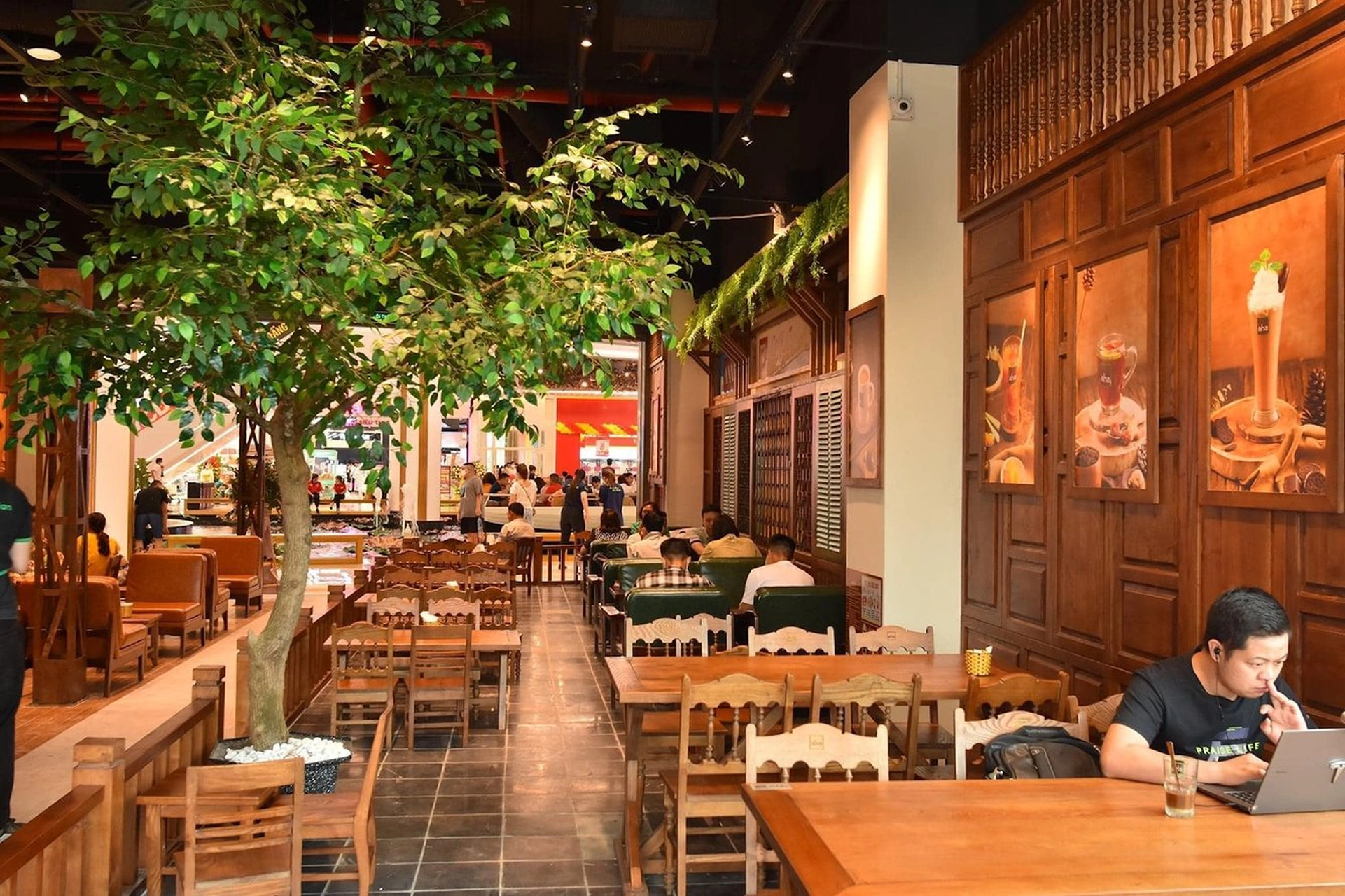 Quán cafe nào gần Masteri West Heights mà khách thuê căn hộ dễ dàng di chuyển đến?