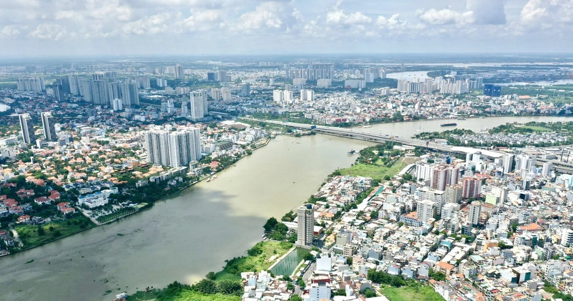 Xu hướng pháp lý ảnh hưởng đến thị trường bất động sản TP.HCM 2024 như thế nào?