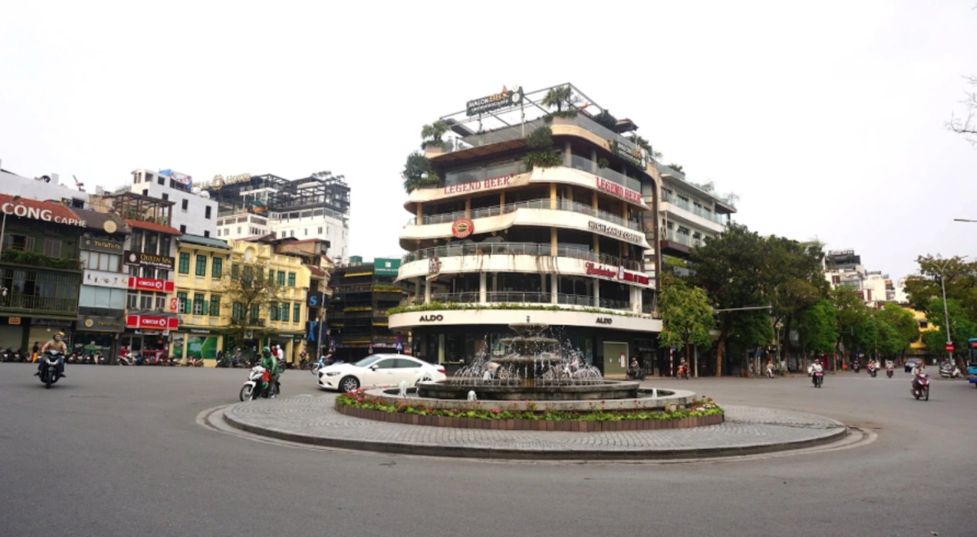 Hà Nội lập quảng trường 1,2ha bên hồ Gươm, di dời hàng chục cơ quan và hộ dân