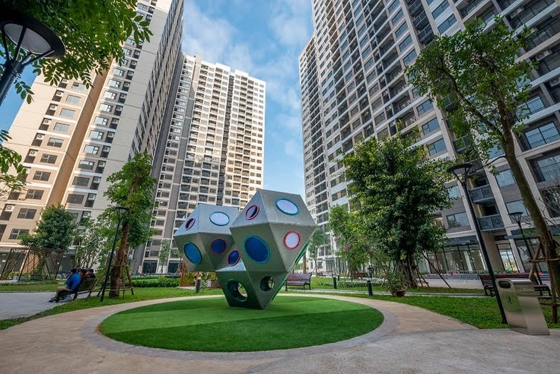 The Sapphire dẫn dắt thị trường thứ cấp Vinhomes Ocean Park, giao dịch vượt mốc 340 căn T4/2025