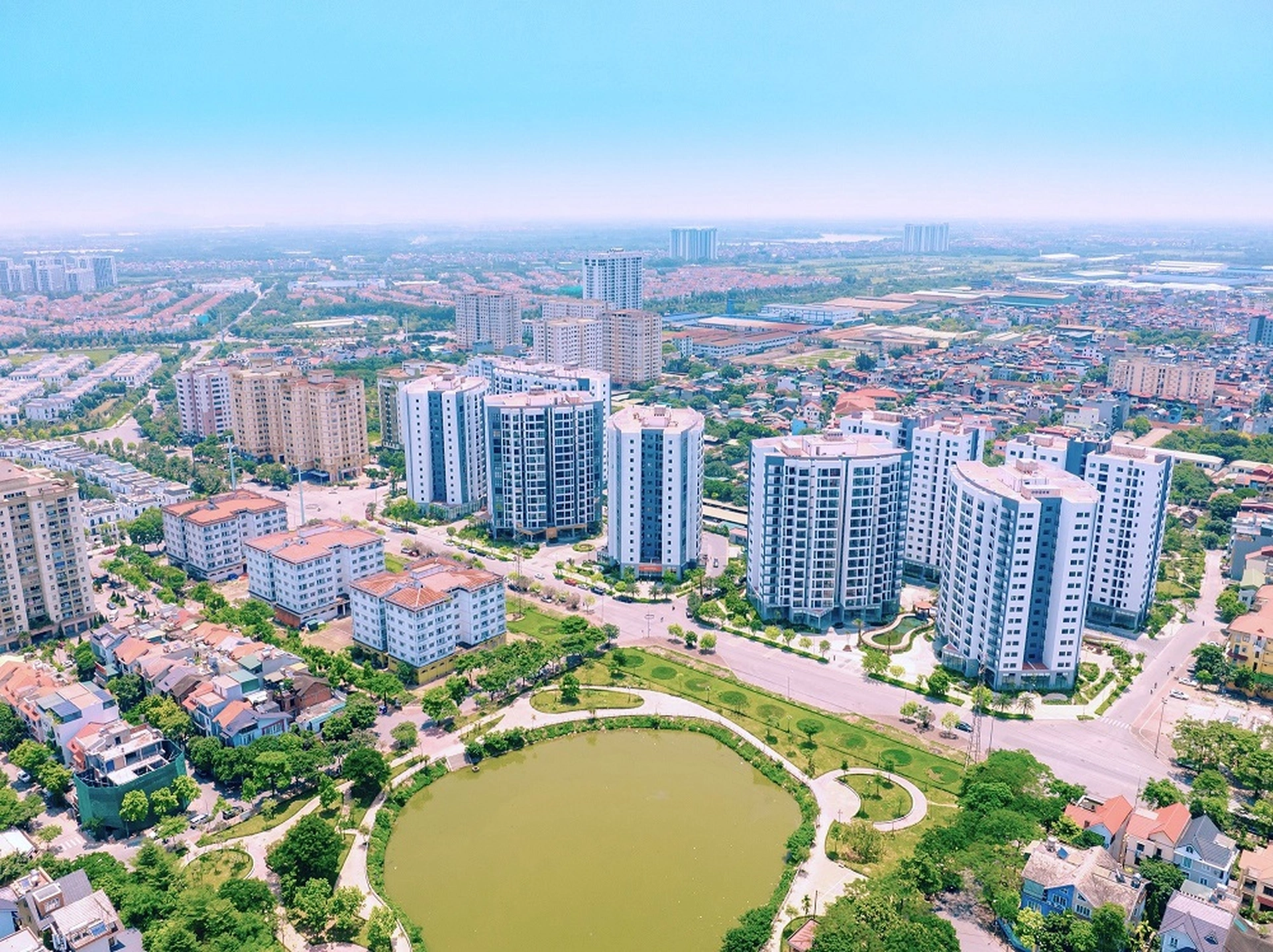 Thị trường thứ cấp thấp tầng Hà Nội bứt tốc trong T4/2025: Giao dịch tăng 75%