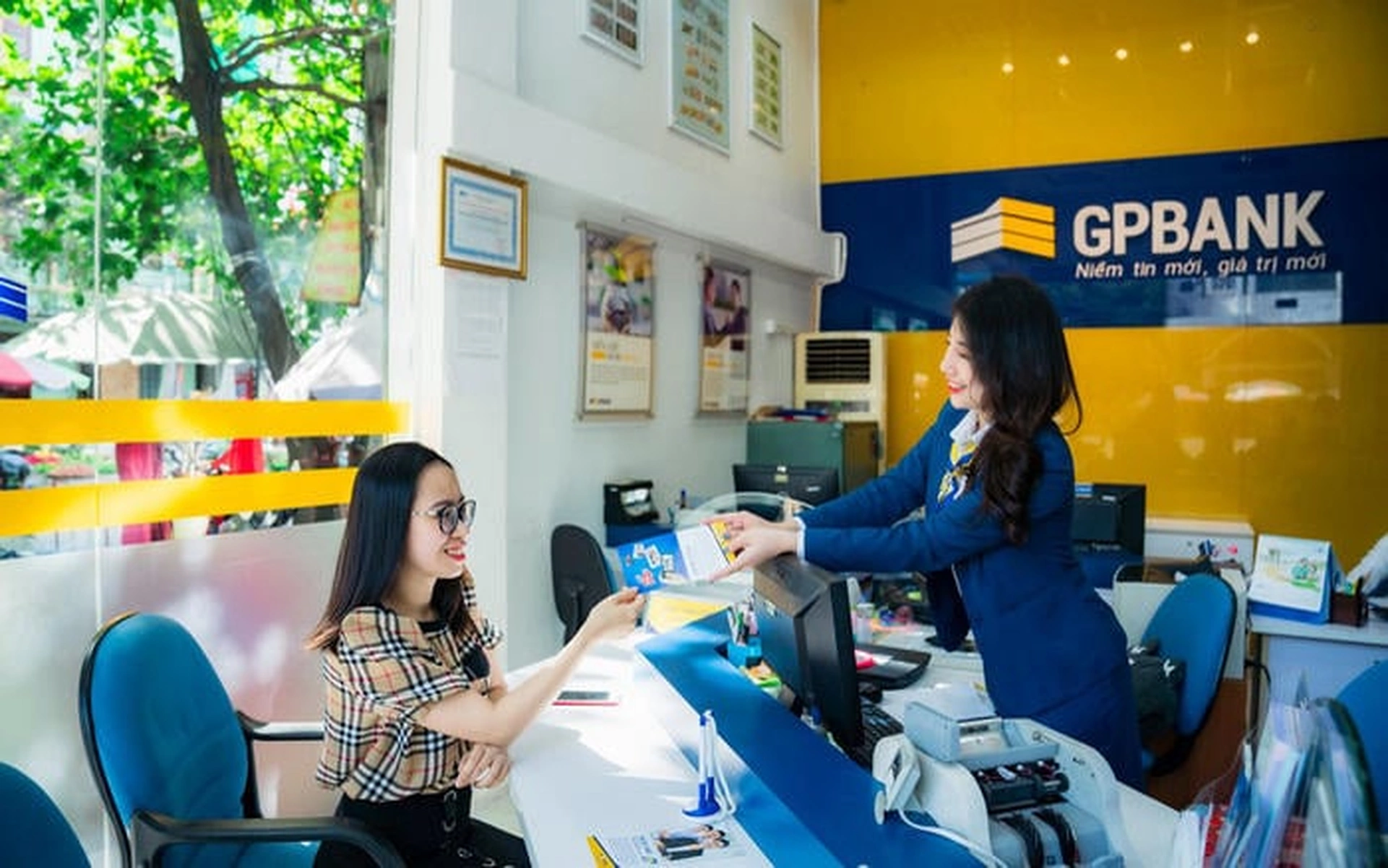Lãi suất ngân hàng hôm nay 7/6/2025: GPBank tăng mạnh lãi suất tiết kiệm