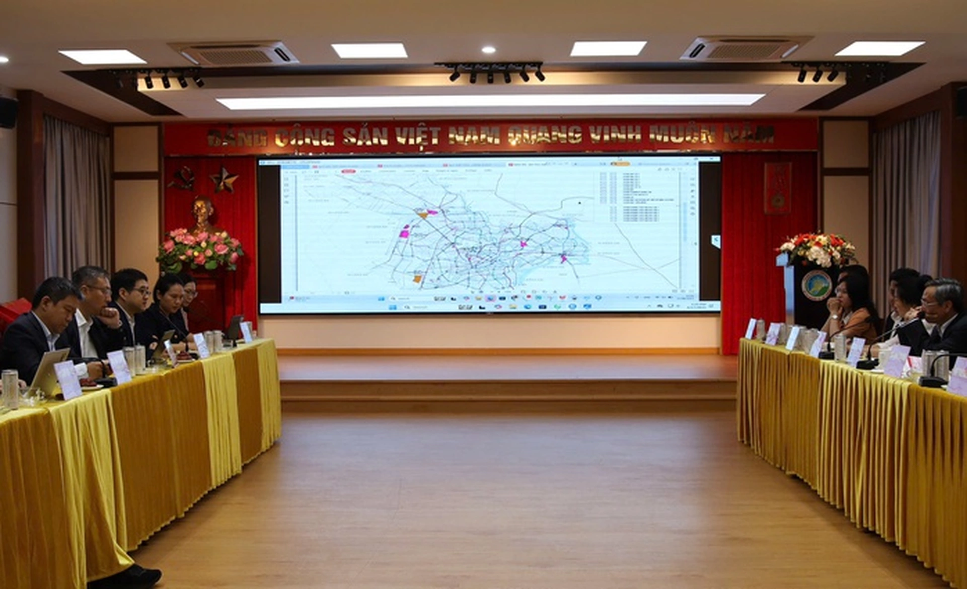 TP.HCM hợp tác Metro Quảng Châu “kích hoạt” mô hình TOD trên tuyến metro số 2
