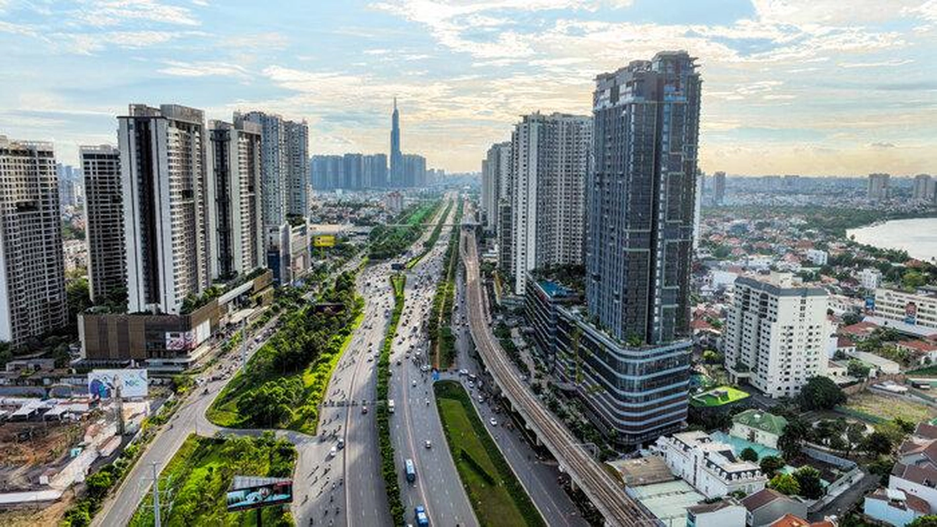 Căn hộ chung cư TP.HCM quý 2/2025: Giá đi ngang nhưng sức mua bật tăng mạnh