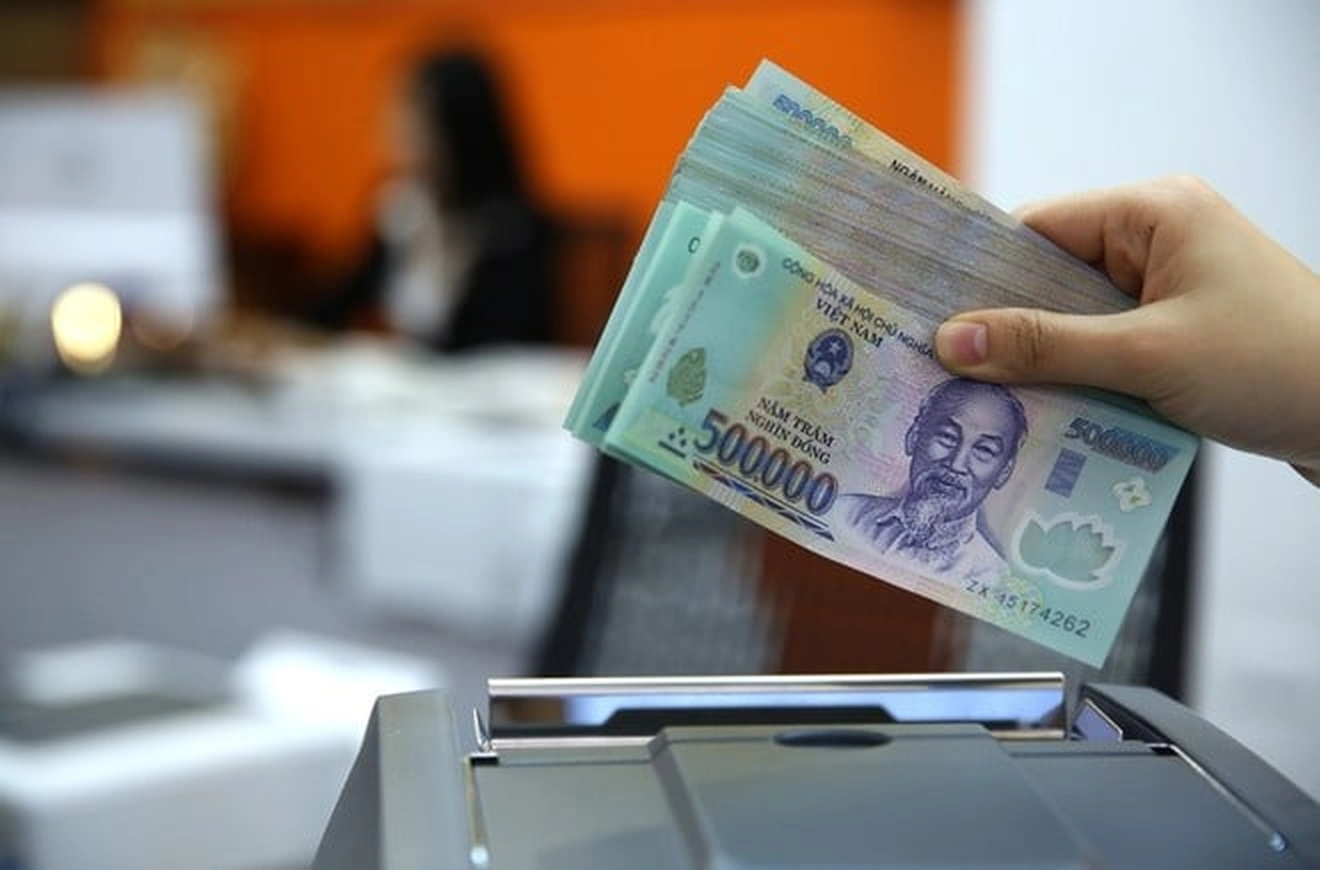 Lãi suất ngân hàng hôm nay 7/8/2025: VCBNeo dẫn đầu với mức 4,7%/năm kỳ hạn 5 tháng