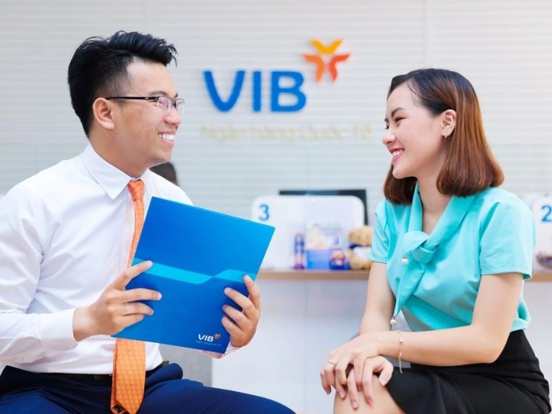 Lãi suất vay ngân hàng VIB năm 2023 đang là bao nhiêu? Ngân hàng có cho vay mua dự án bất động sản hay không?