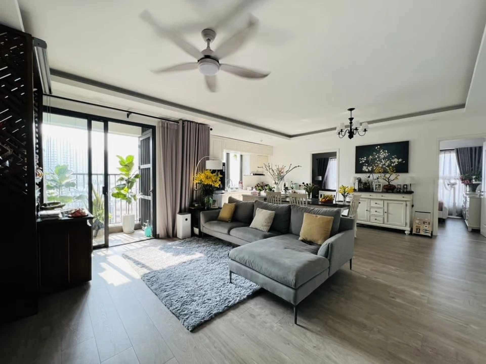 Giá căn hộ 2PN tòa C Imperia Sky Garden 74,4m2 đang bán bao nhiêu?