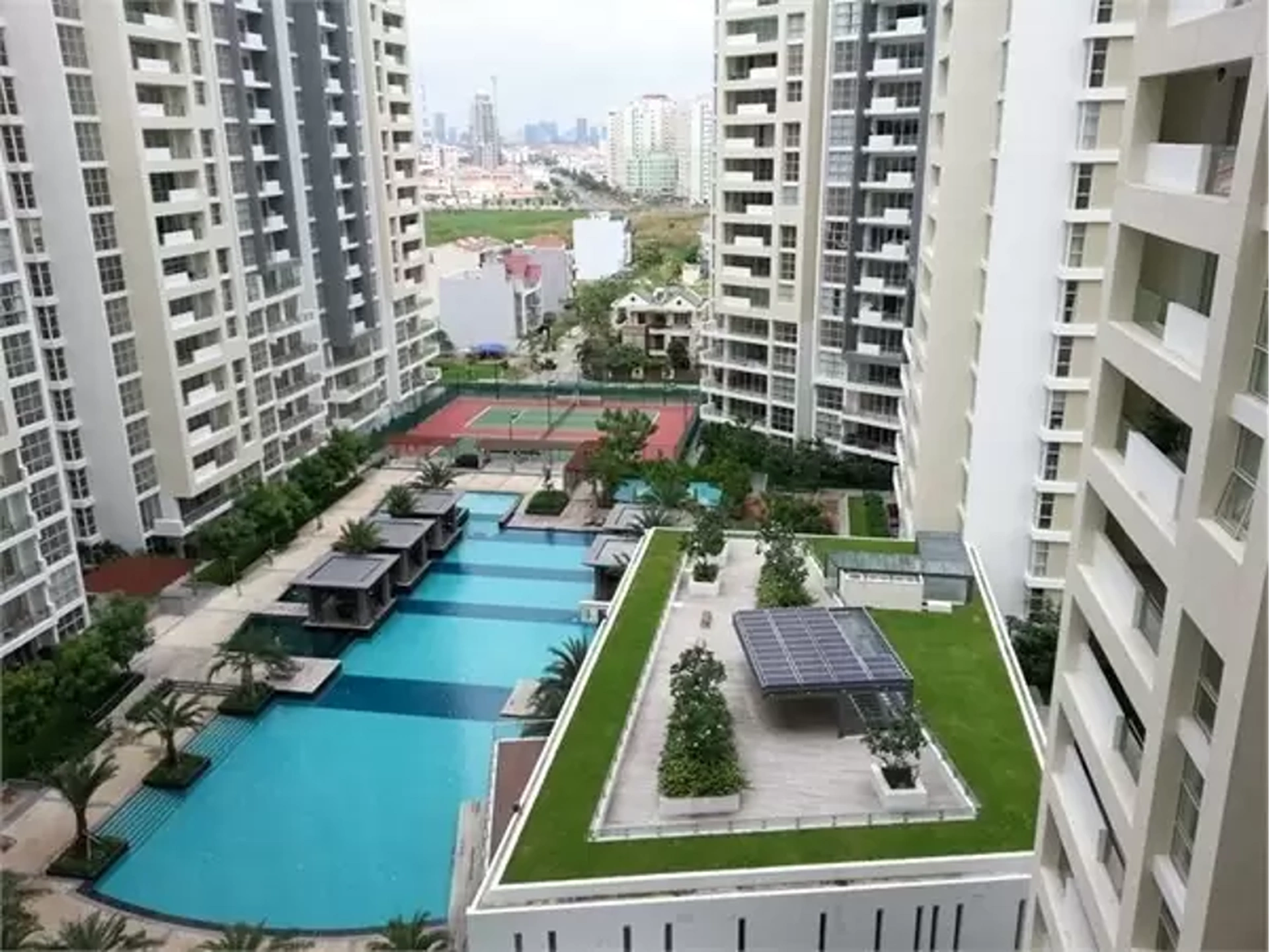 Top 5 bể bơi quận 7 TP.HCM hút khách nhất mùa hè 