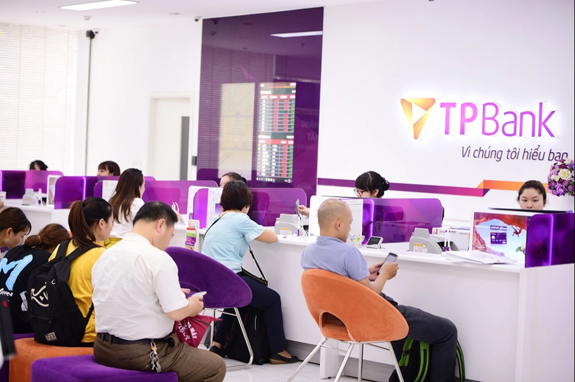 Lãi suất ngân hàng TPBank năm 2023 đang là bao nhiêu? Ngân hàng có cho vay mua dự án Masteri Waterfront không? 