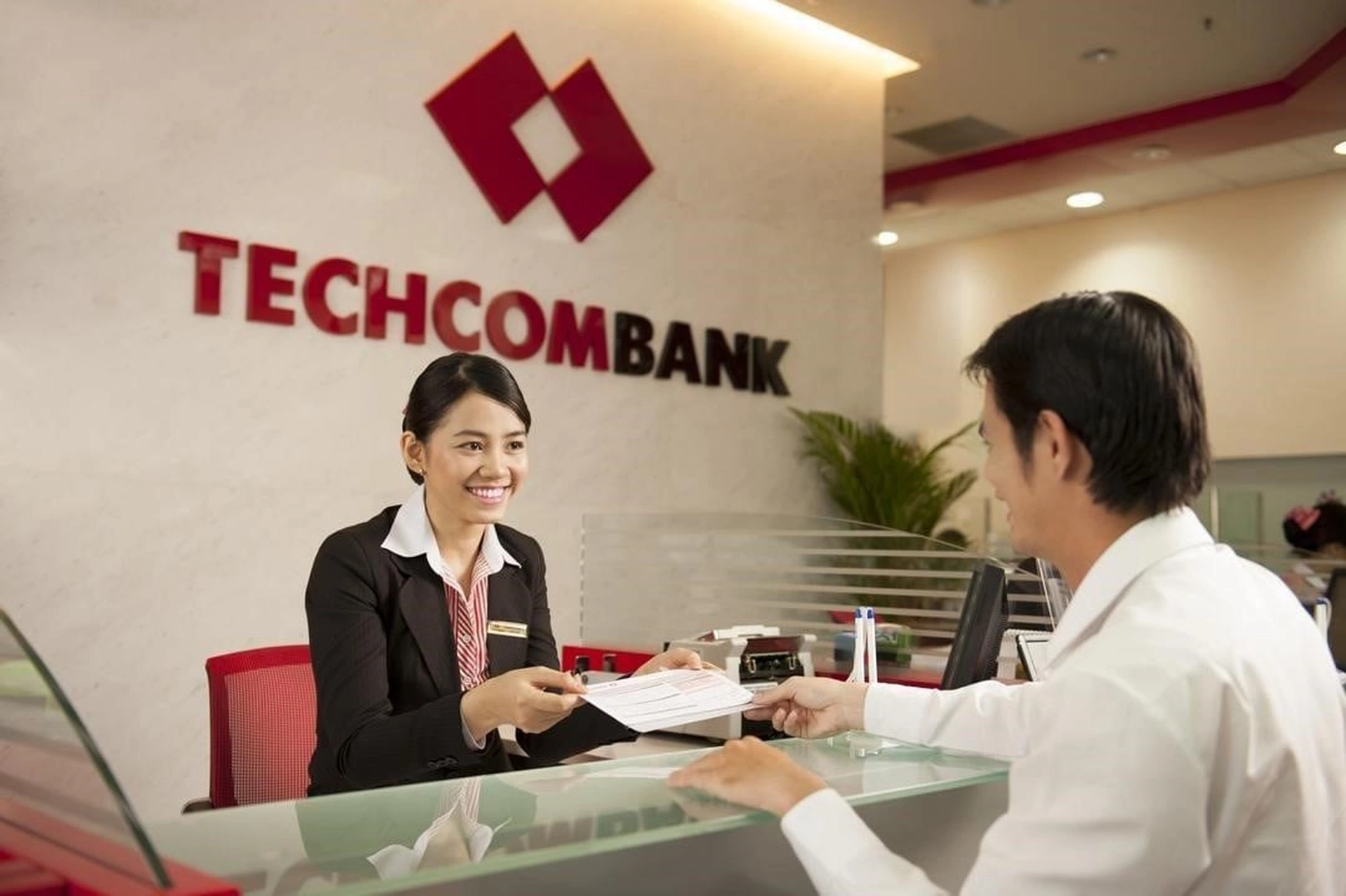 Phòng giao dịch ngân hàng Techcombank nằm ở tòa nào khu đô thị Vinhomes Ocean Park Gia Lâm?