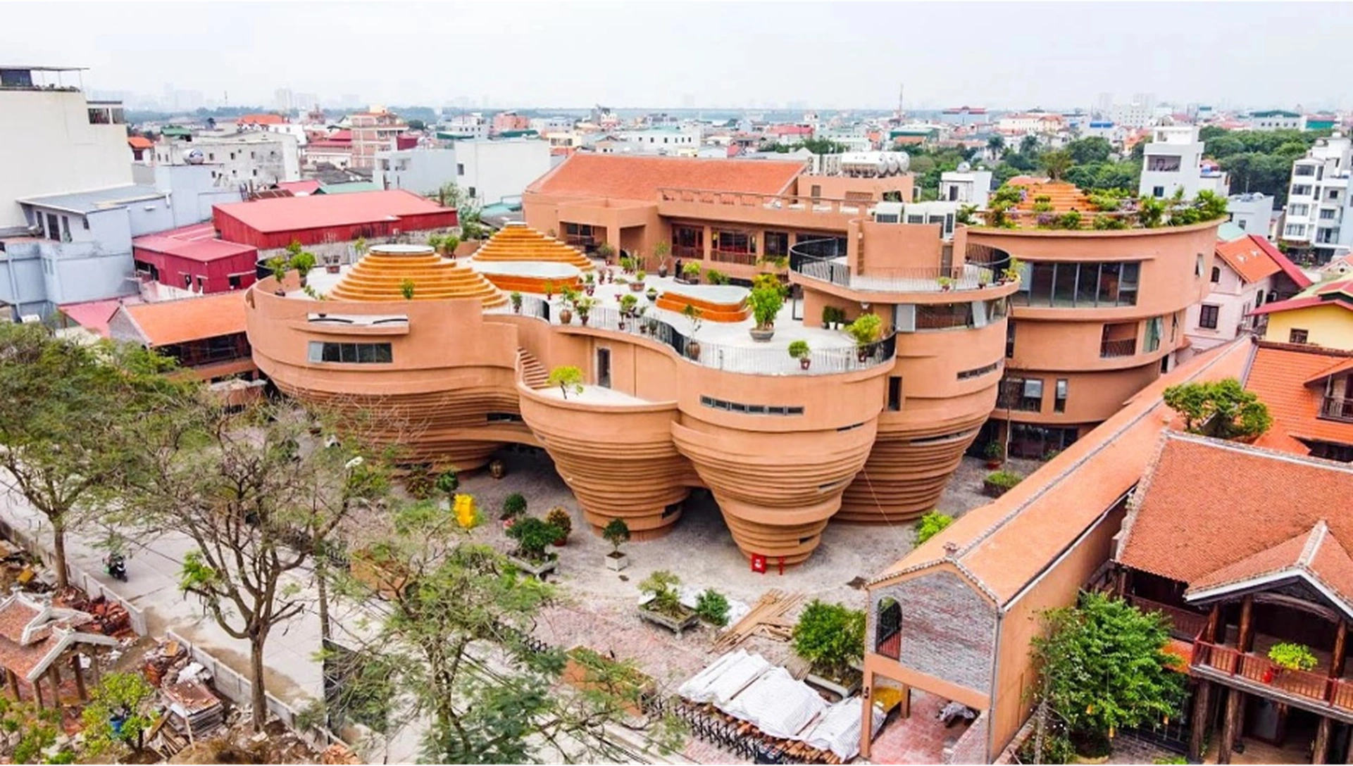 Chi tiết cách di chuyển từ Vinhomes Ocean Park 3 đến làng gốm Bát Tràng Hà Nội