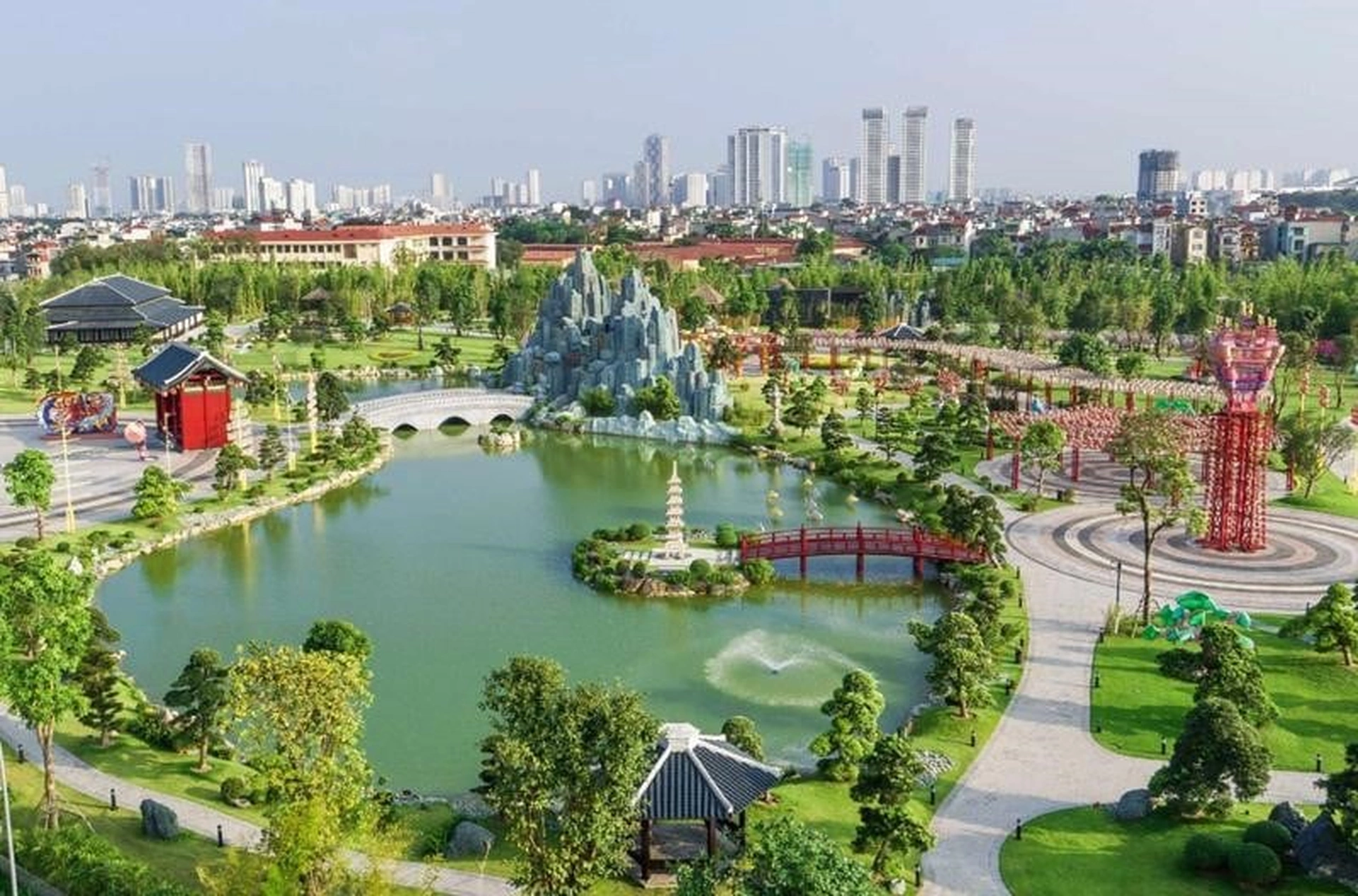  Lãi suất huy động ngân hàng Eximbank đang là bao nhiêu? Có 1 tỷ nên gửi tiết kiệm hay mua căn 1 phòng ngủ Vinhomes Smart City?
