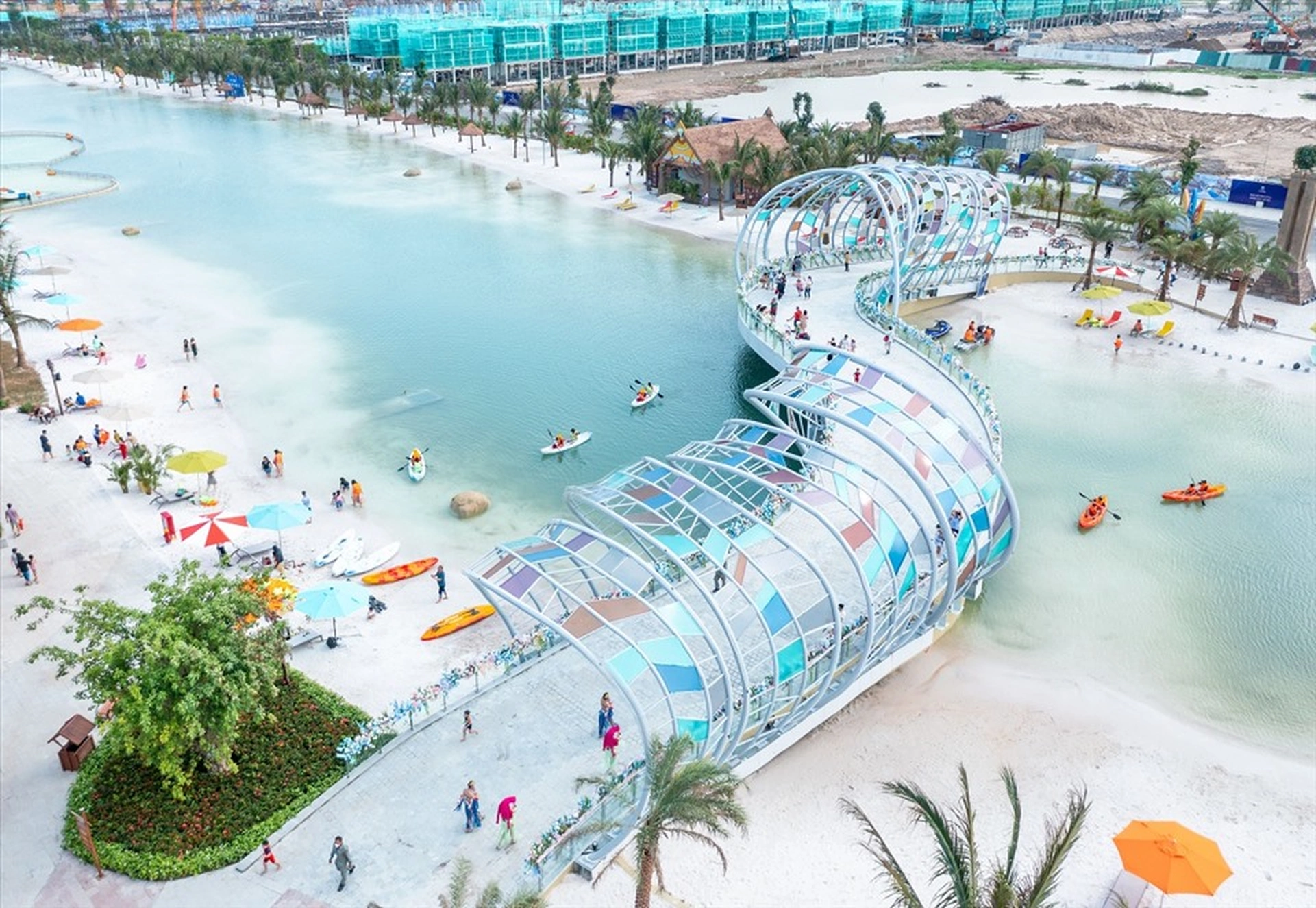 Mùa hè đến check-in cháy máy ở "Quận ăn chơi" Vinhomes Ocean Park 2 cùng giới trẻ Hà Nội