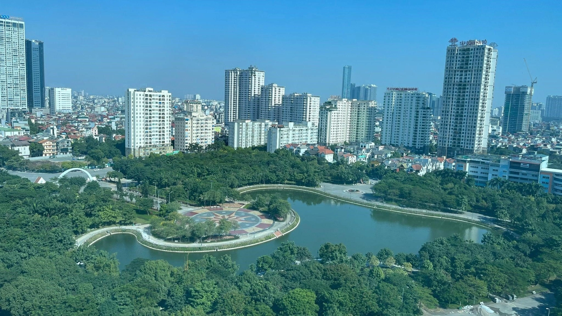 Chung cư Golden Park Tower cách công viên Cầu Giấy bao nhiêu km?