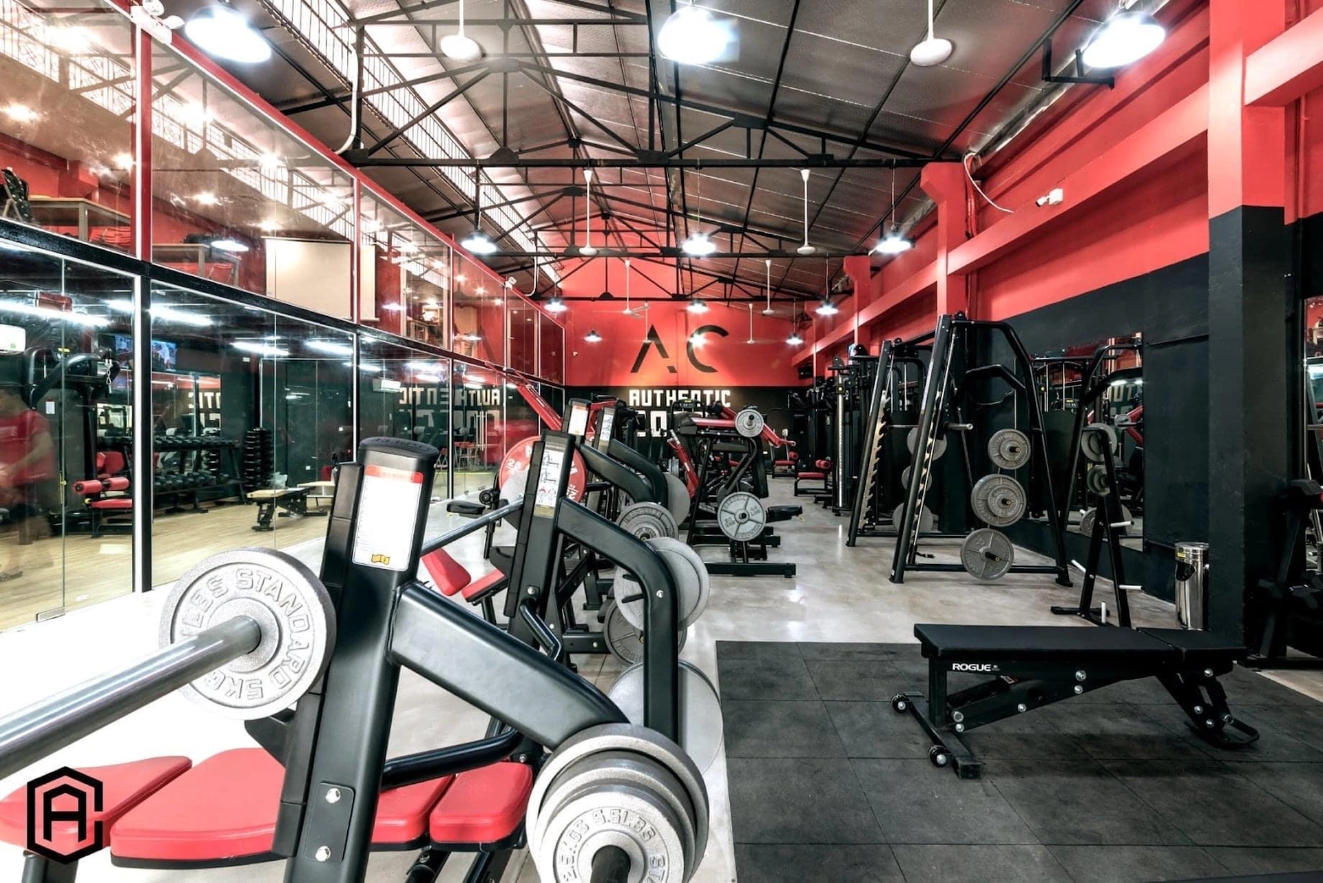 Gần chung cư Hòa Bình Green City quận Hai Bà Trưng có các phòng gym nào?