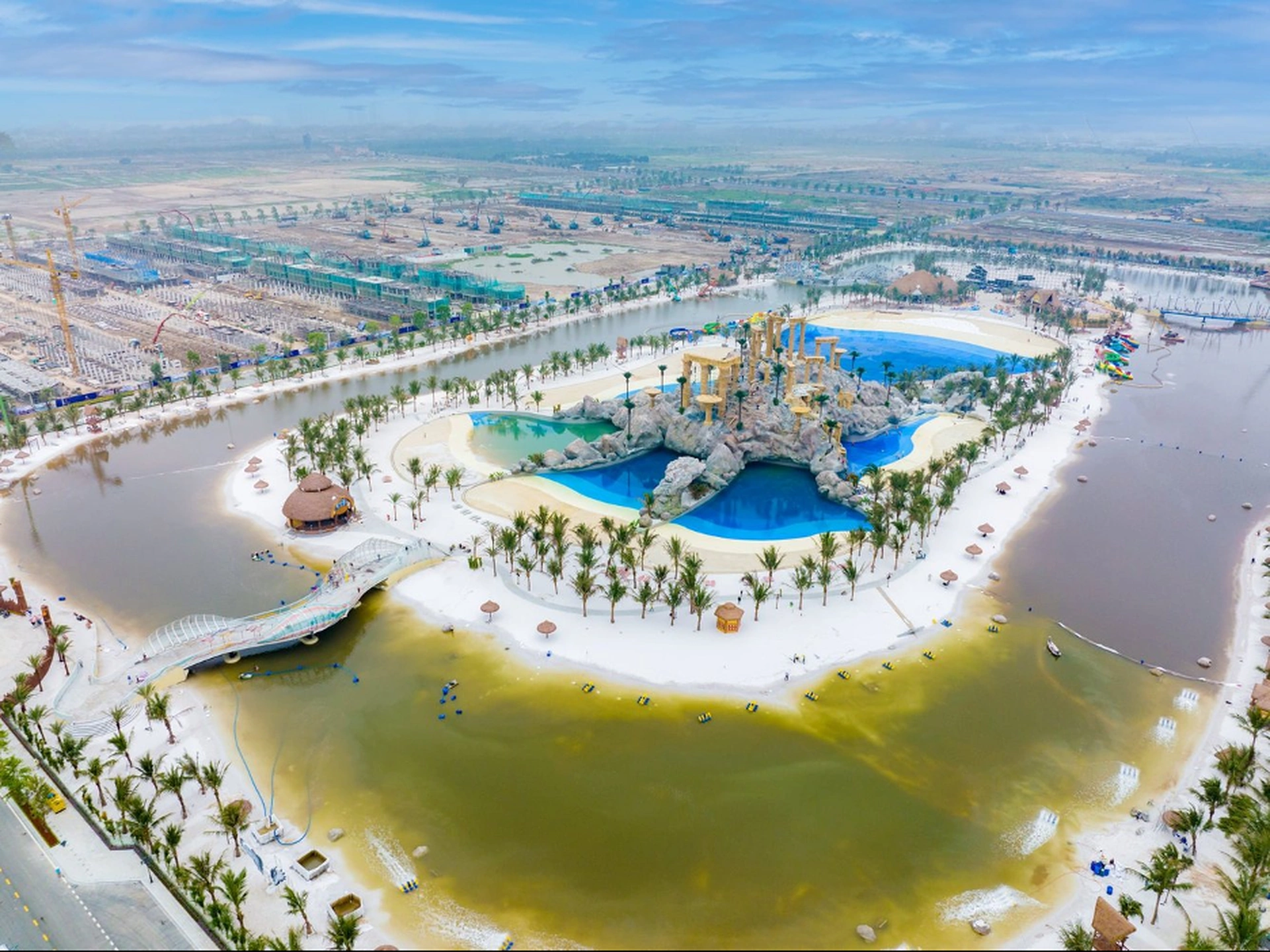 Tại Vinhomes Ocean Park 2, có những dịch vụ vui chơi nào tính phí?