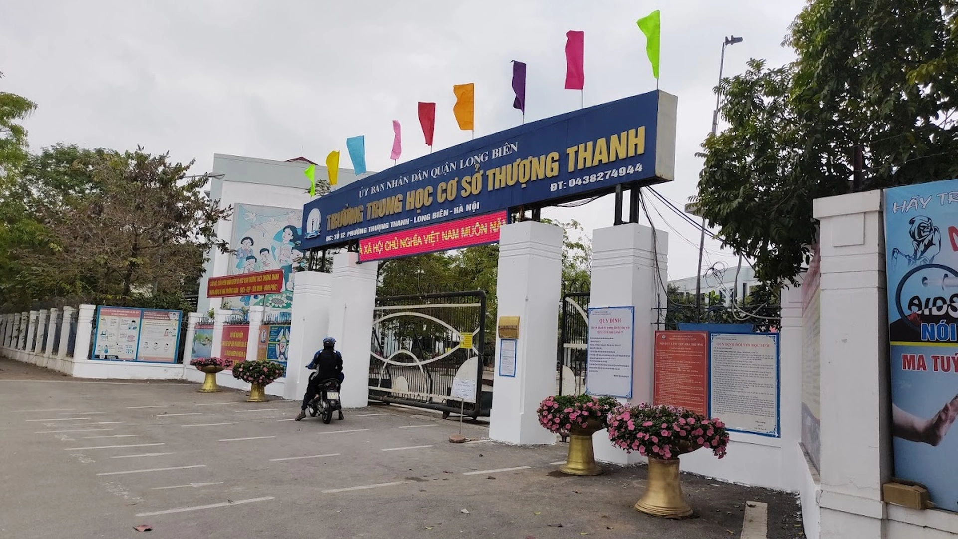 Gần chung cư AQH Riverside quận Long Biên có các trường THCS nào?