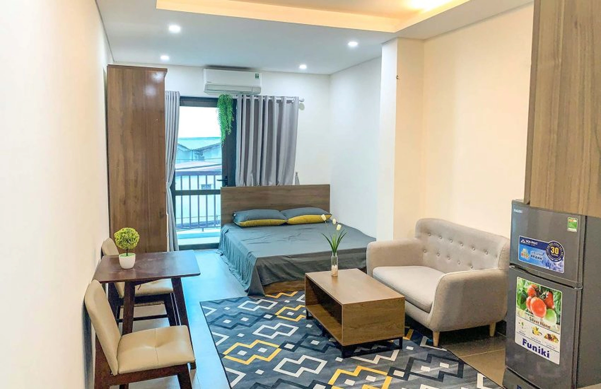 Giá thuê phòng trọ, nhà trọ gần Đại học Ngoại Thương đang là bao nhiêu? 