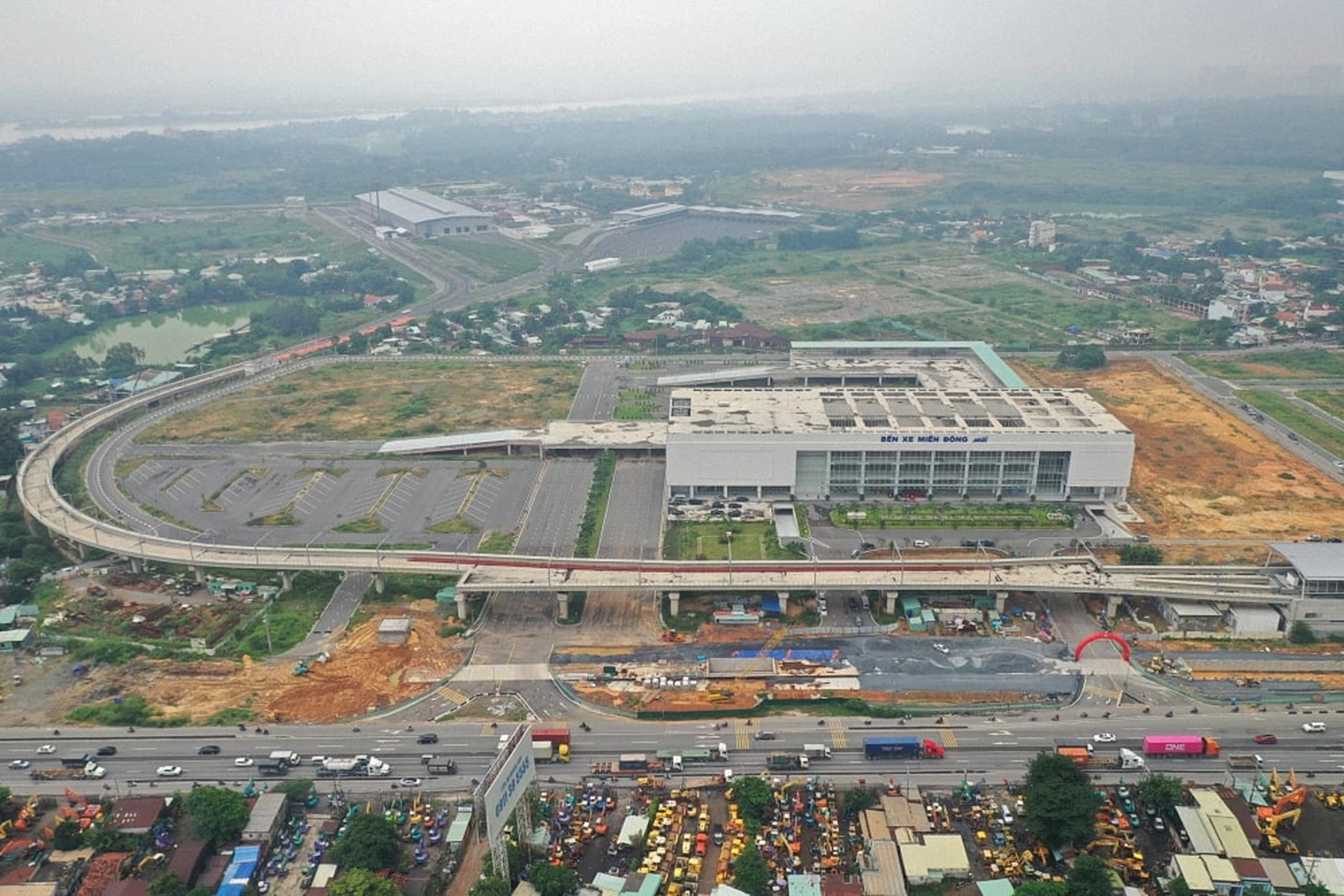 Nhà riêng gần bến xe Miền Đông Mới, TP Thủ Đức có giá bán bao nhiêu?