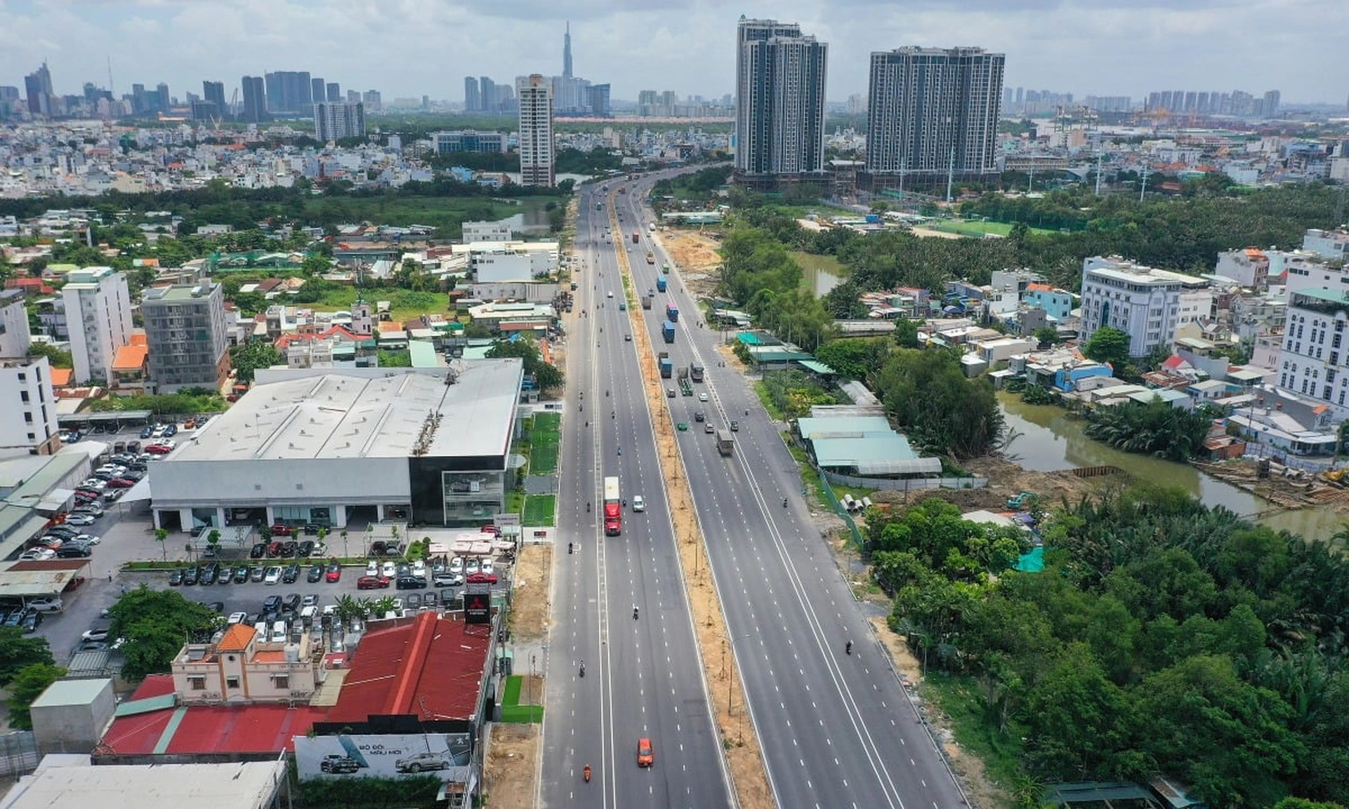 Giá bán nhà riêng đường Nguyễn Thị Thập, Quận 7, TP. HCM hiện tại là bao nhiêu?