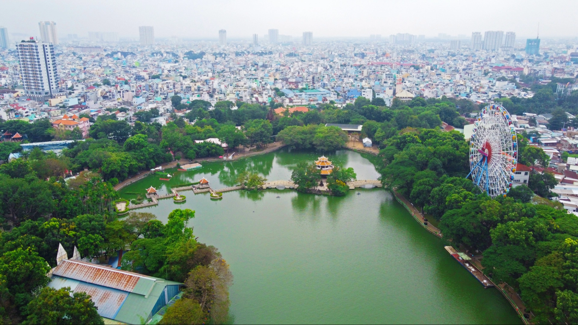 Nhà riêng gần chợ hoa Đầm Sen, quận 11 có giá bán bao nhiêu?