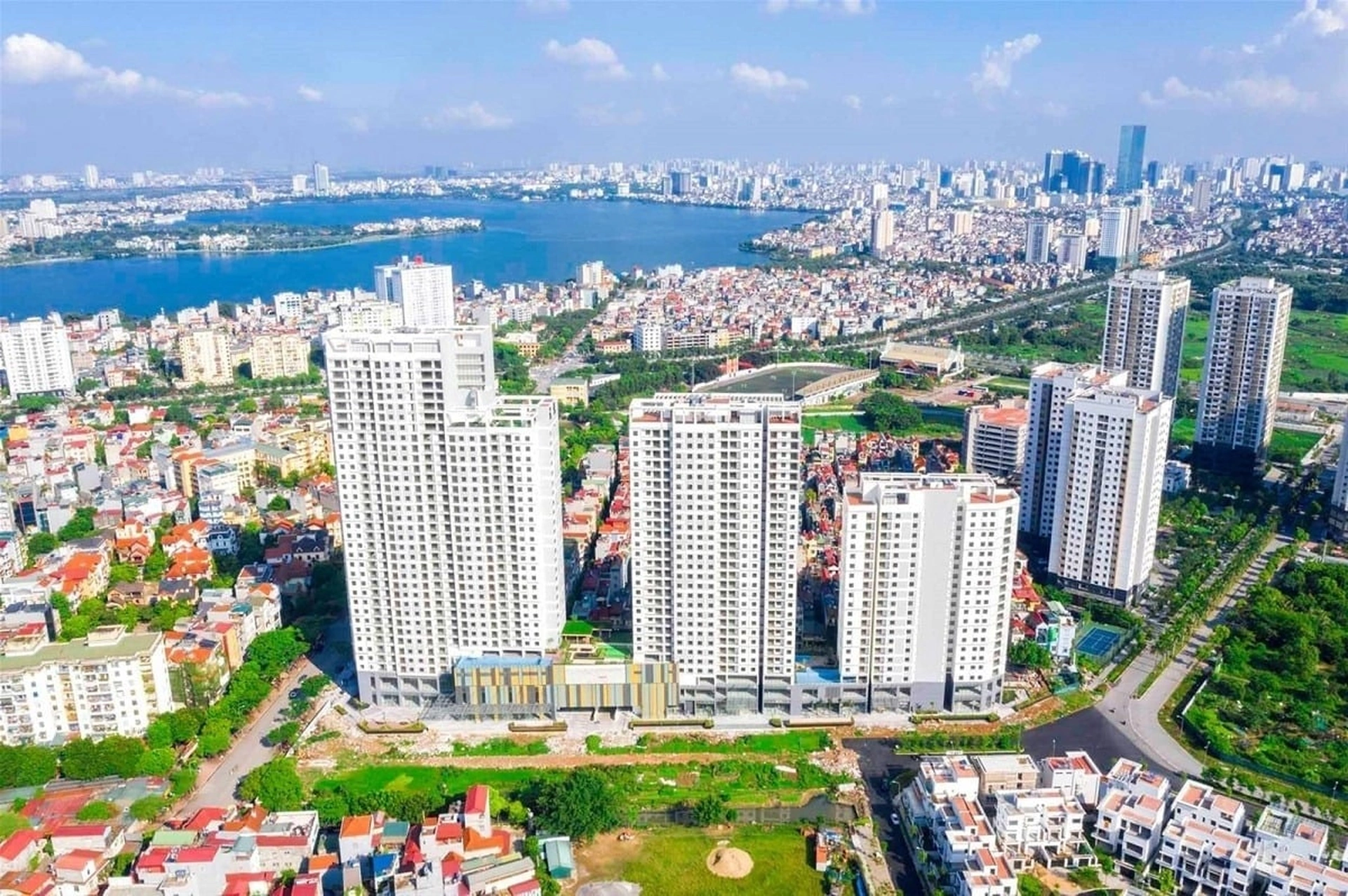 Nhà mặt phố tại đường Dương Quảng Hàm, quận Gò Vấp có giá bán bao nhiêu?
