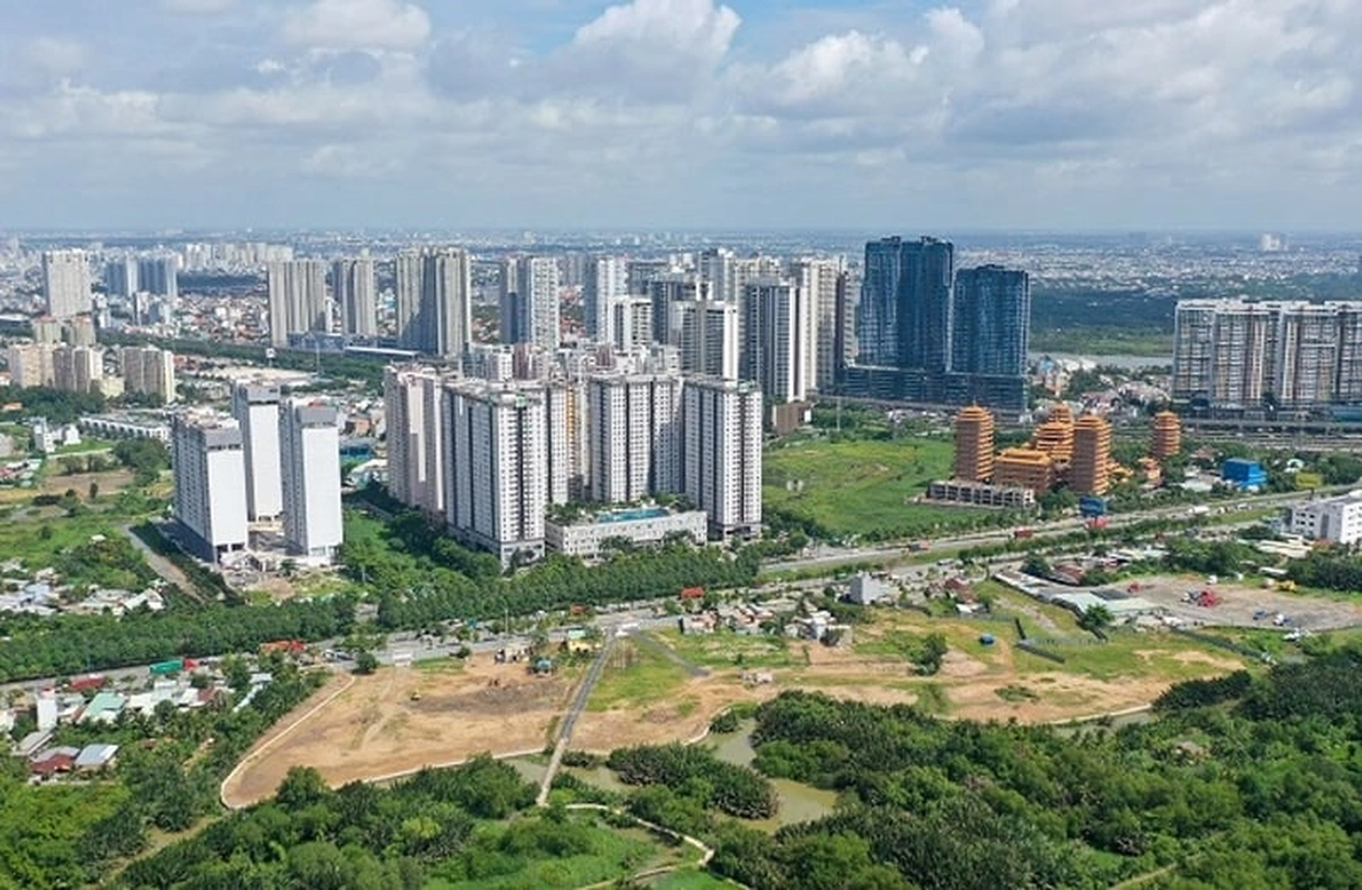 Giá nhà chung cư sẽ tăng hay giảm khi Luật đất đai được sửa đổi?