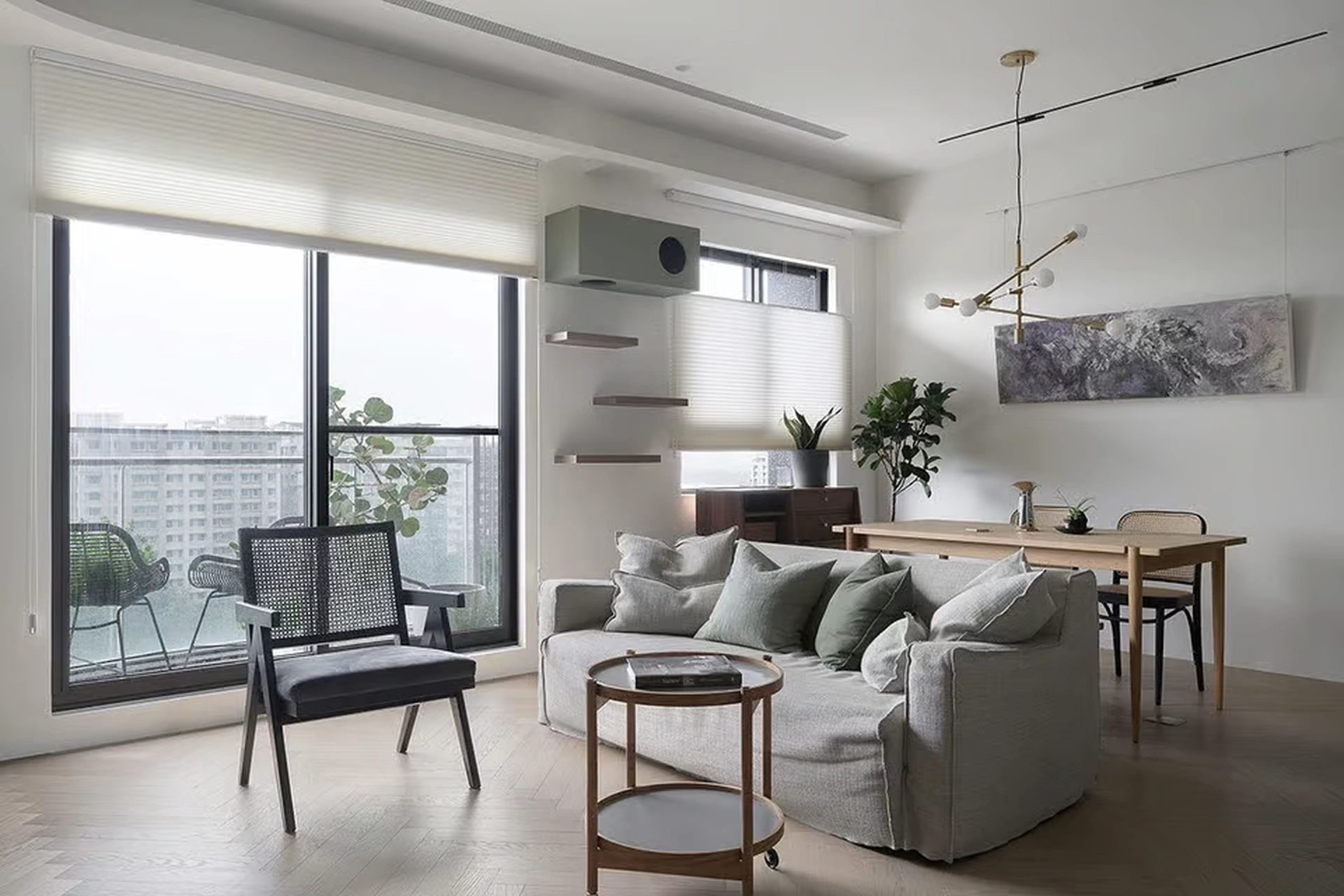 Phụ nữ độc thân mua nhà tỷ đồng: Liệu có đáng gánh nợ?