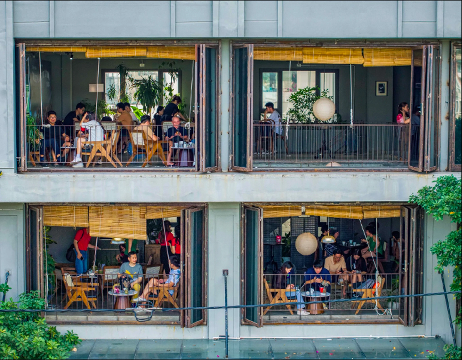 Các quán cà phê gần Vinhomes The Harmony: Nơi lý tưởng để tự học và làm việc của các bạn trẻ