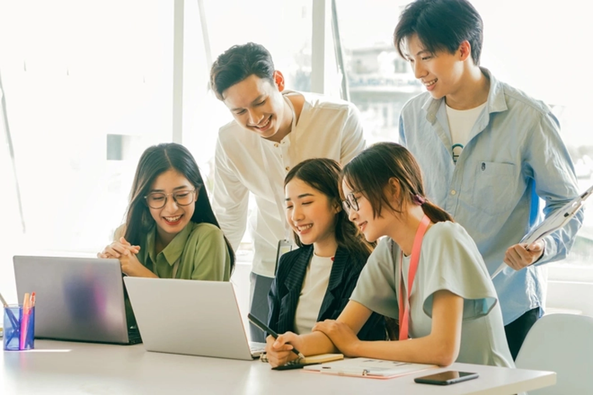 Không cần chi hàng chục triệu, Gen Z hiện nay có cách đầu tư bản thân đáng học hỏi