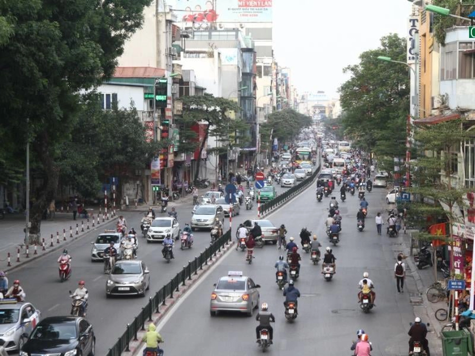 Nhà mặt ngõ 7 tầng đường Nguyễn Lương Bằng quận Đống Đa giá bao nhiêu?