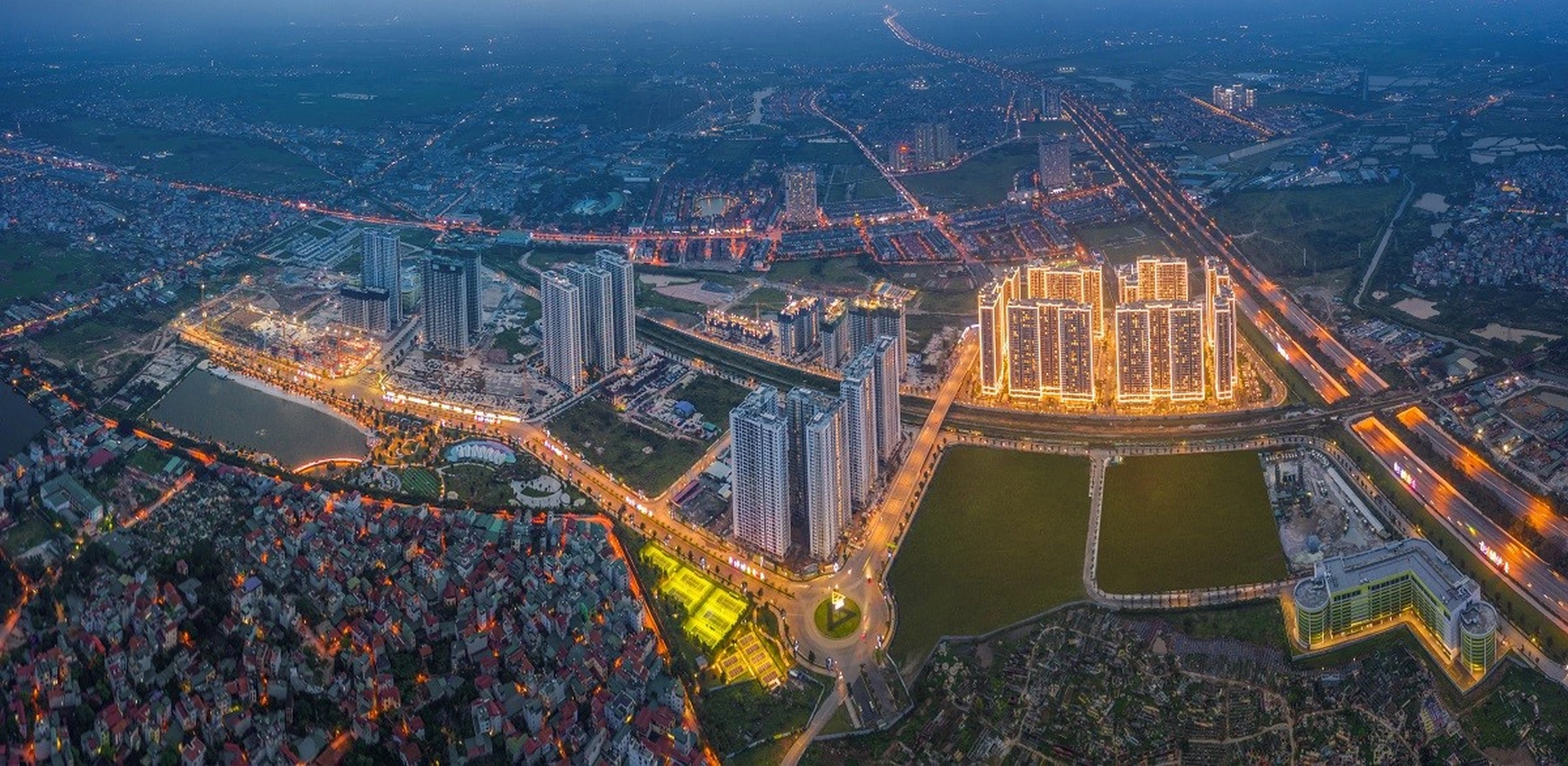 Cách di chuyển từ Vinhomes Ocean Park Gia Lâm đến Đại học Kinh doanh và Công nghệ Hà Nội