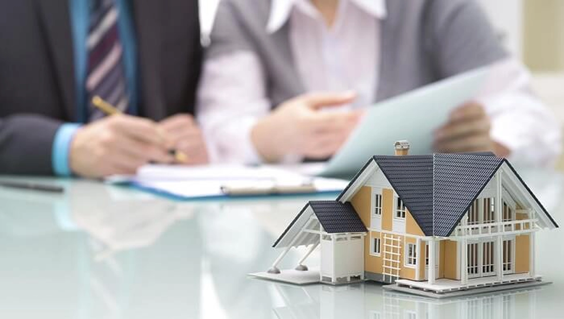 Giải đáp: Thủ tục sang tên nhà ở xã hội năm 2023 như thế nào?