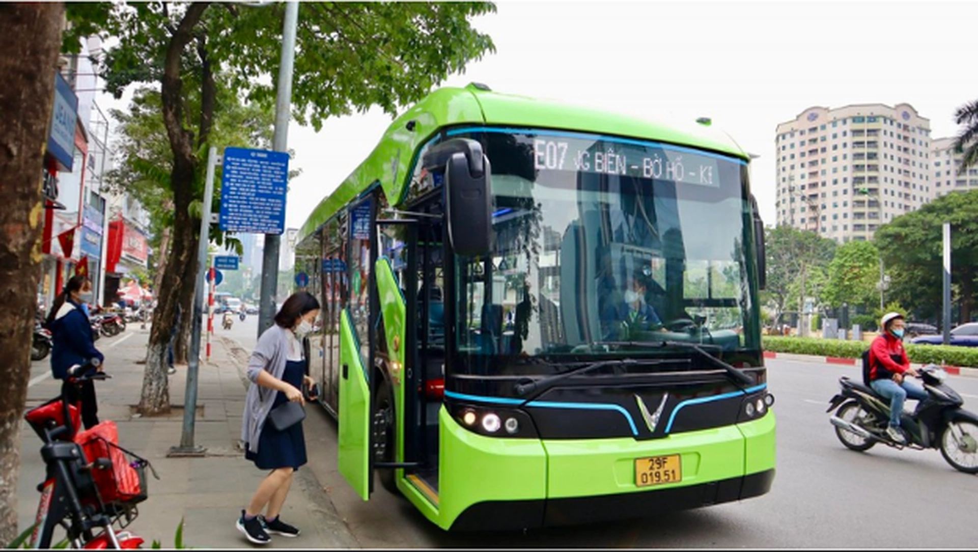 Từ Vinhomes Smart City Tây Mỗ đến trường THPT Yên Hòa xa bao nhiêu km?