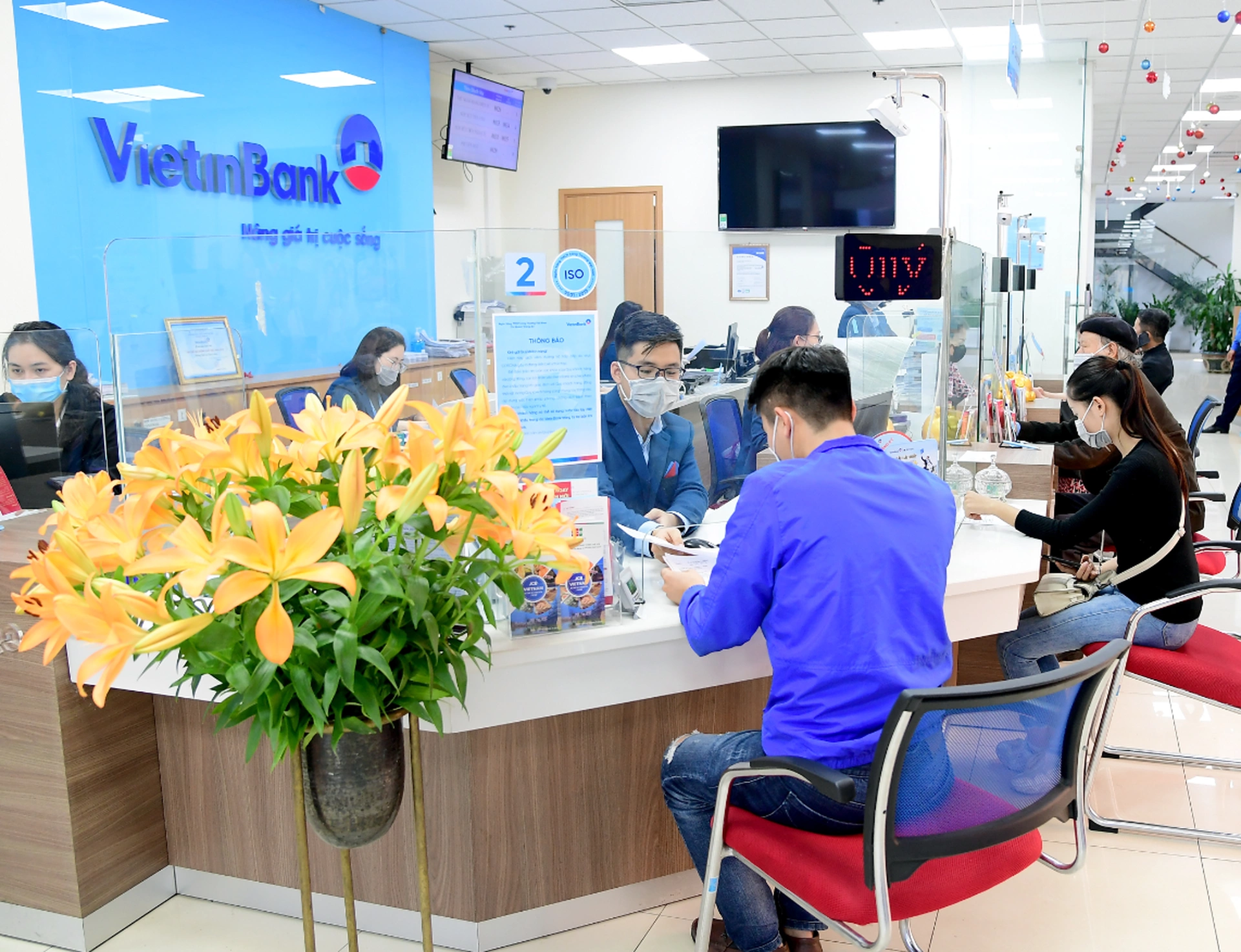 Lãi suất vay ngân hàng Vietin Bank năm 2023 đang là bao nhiêu? Ngân hàng có cho vay mua dự án bất động sản hay không?