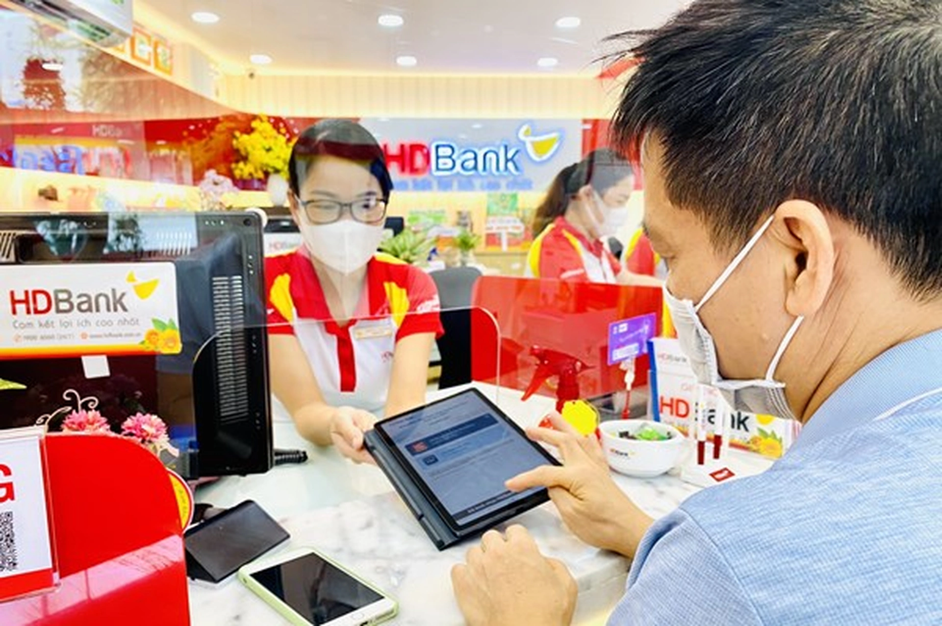 Lãi suất vay ngân hàng HDBank năm 2023 đang là bao nhiêu? Ngân hàng có cho vay mua dự án bất động sản hay không